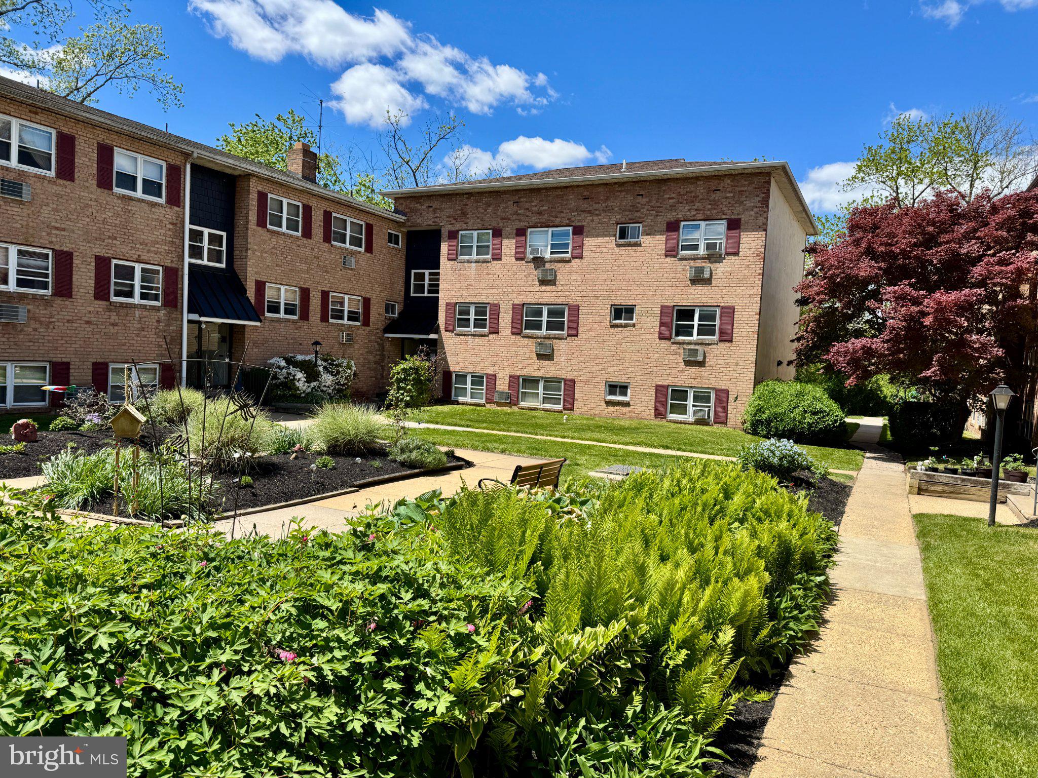 DOWNINGTOWN COMMON - Residential