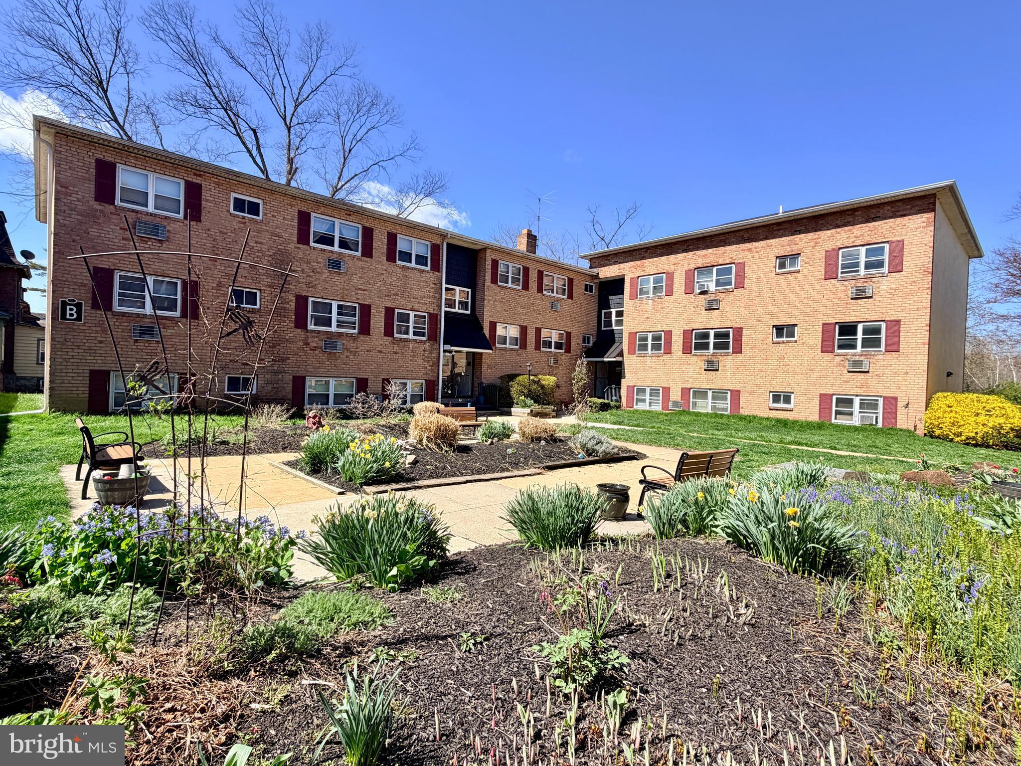 DOWNINGTOWN COMMON - Residential