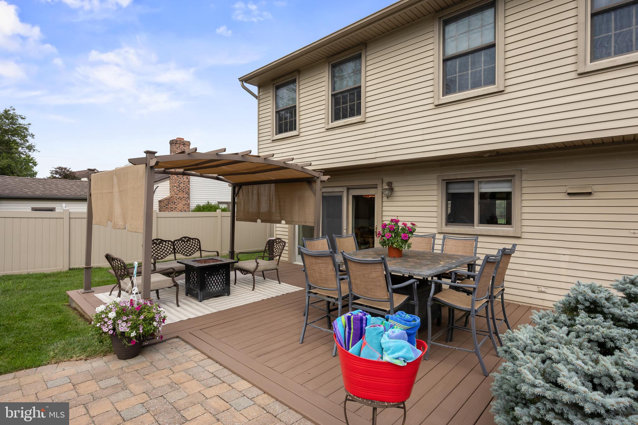 4 MEADOWRUE DRIVE