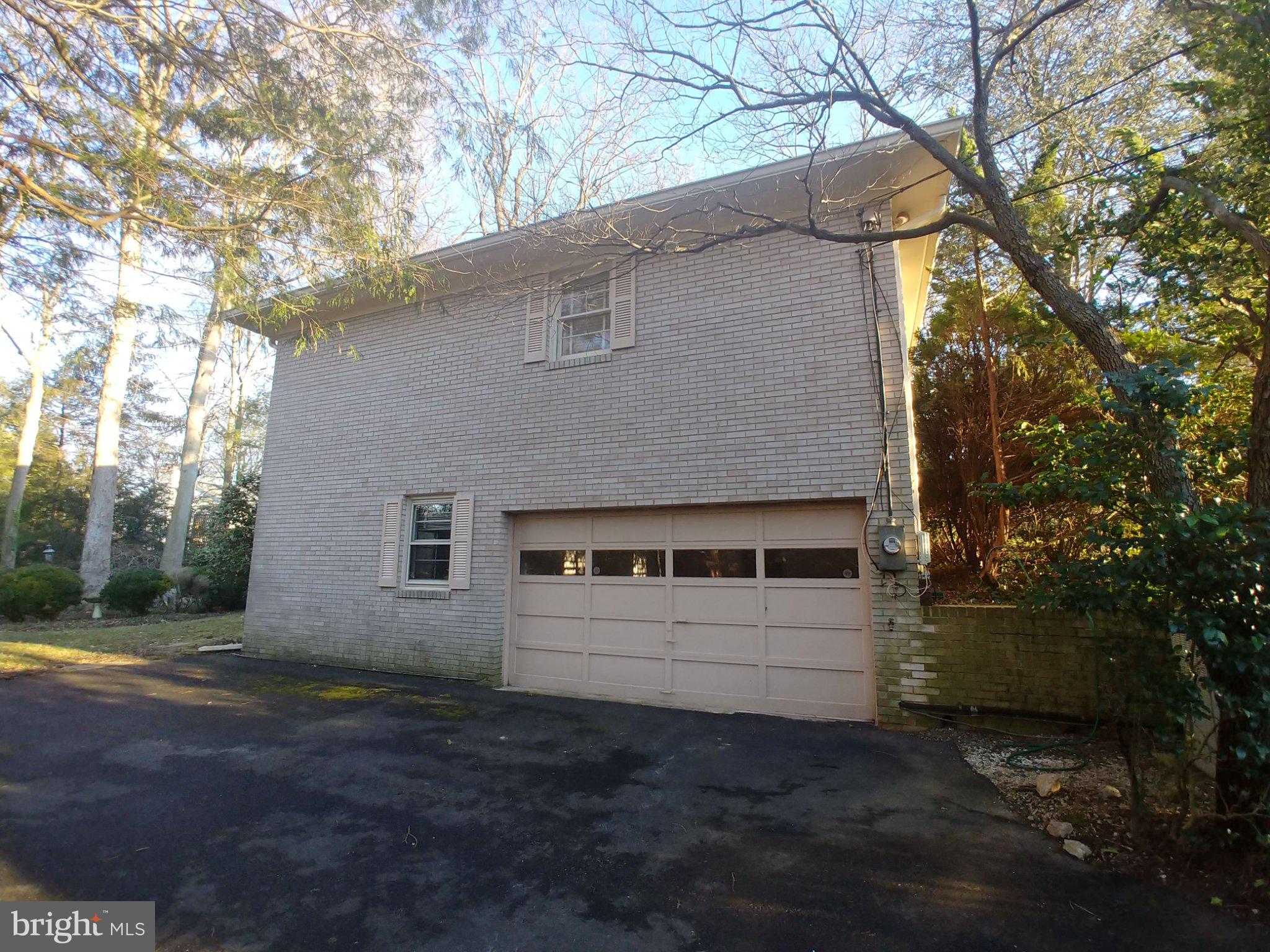 1429 LABURNUM STREET