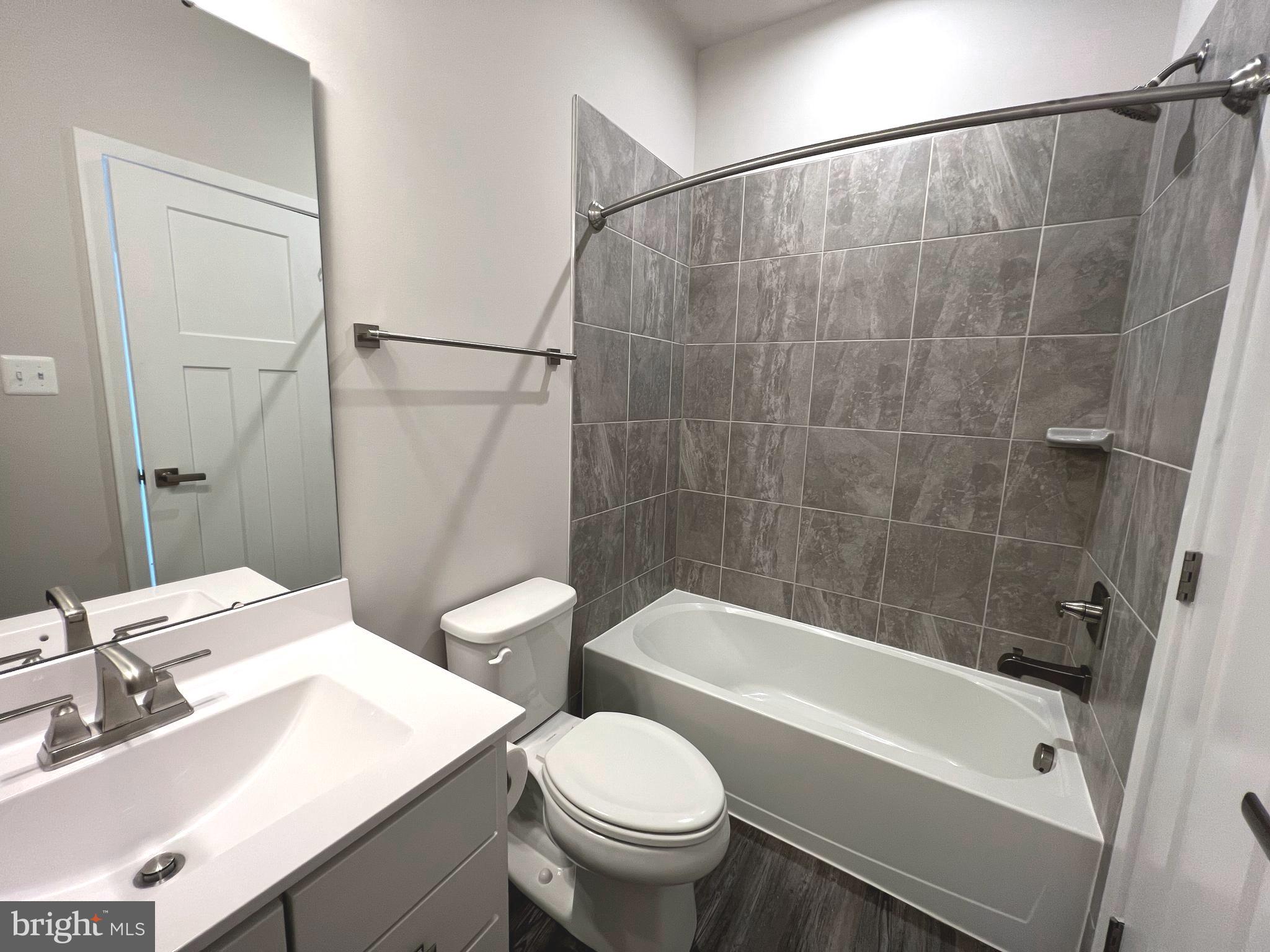 TANYARD SHORES - Residential Lease