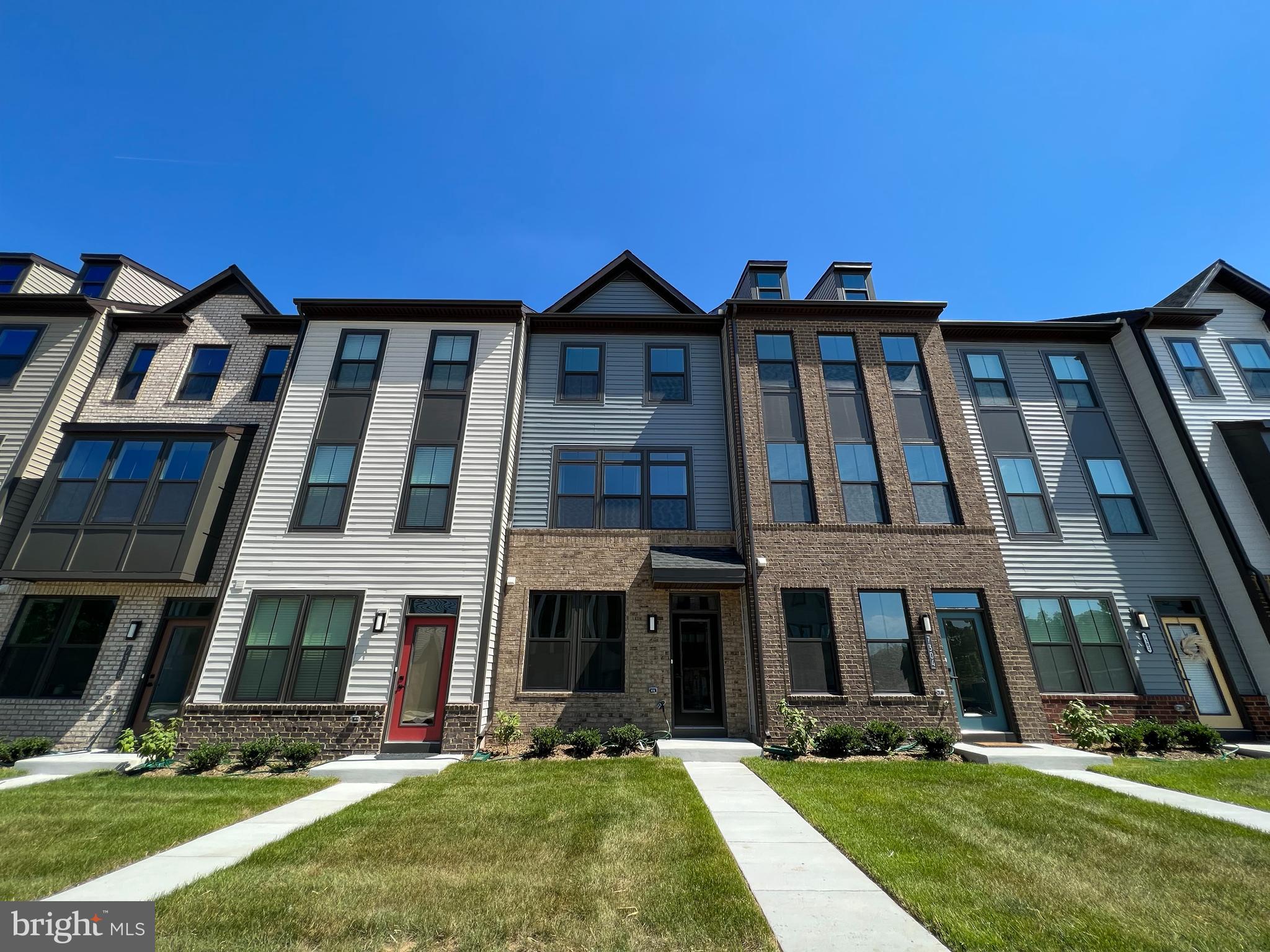 TANYARD SHORES - Residential Lease
