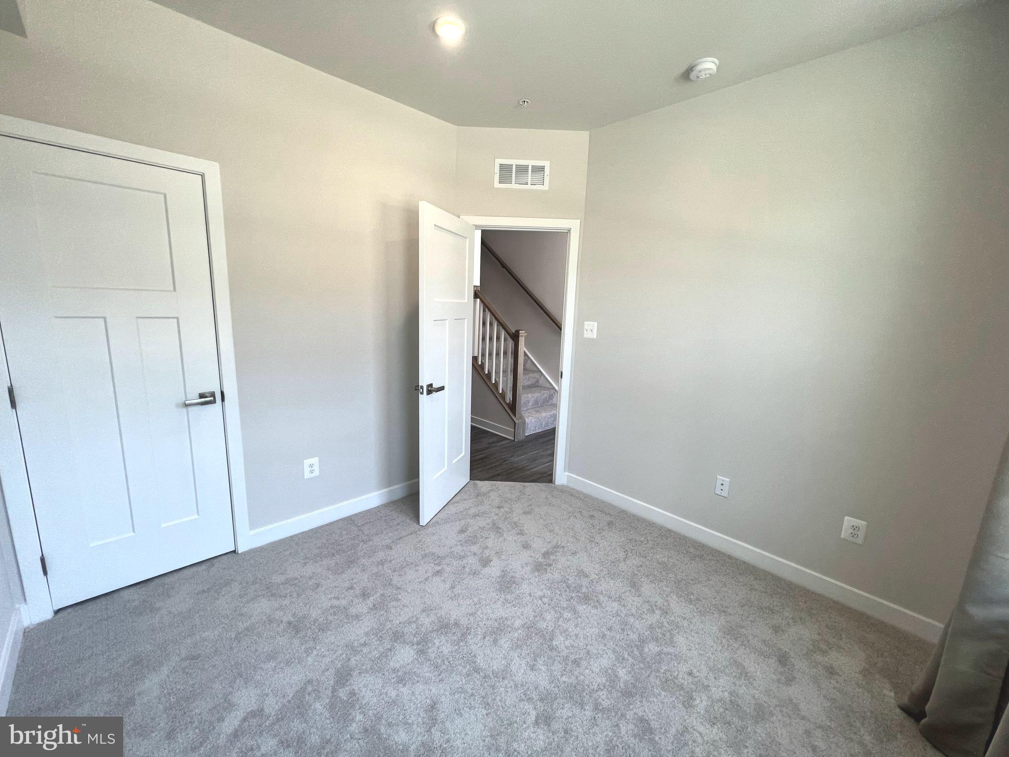 TANYARD SHORES - Residential Lease