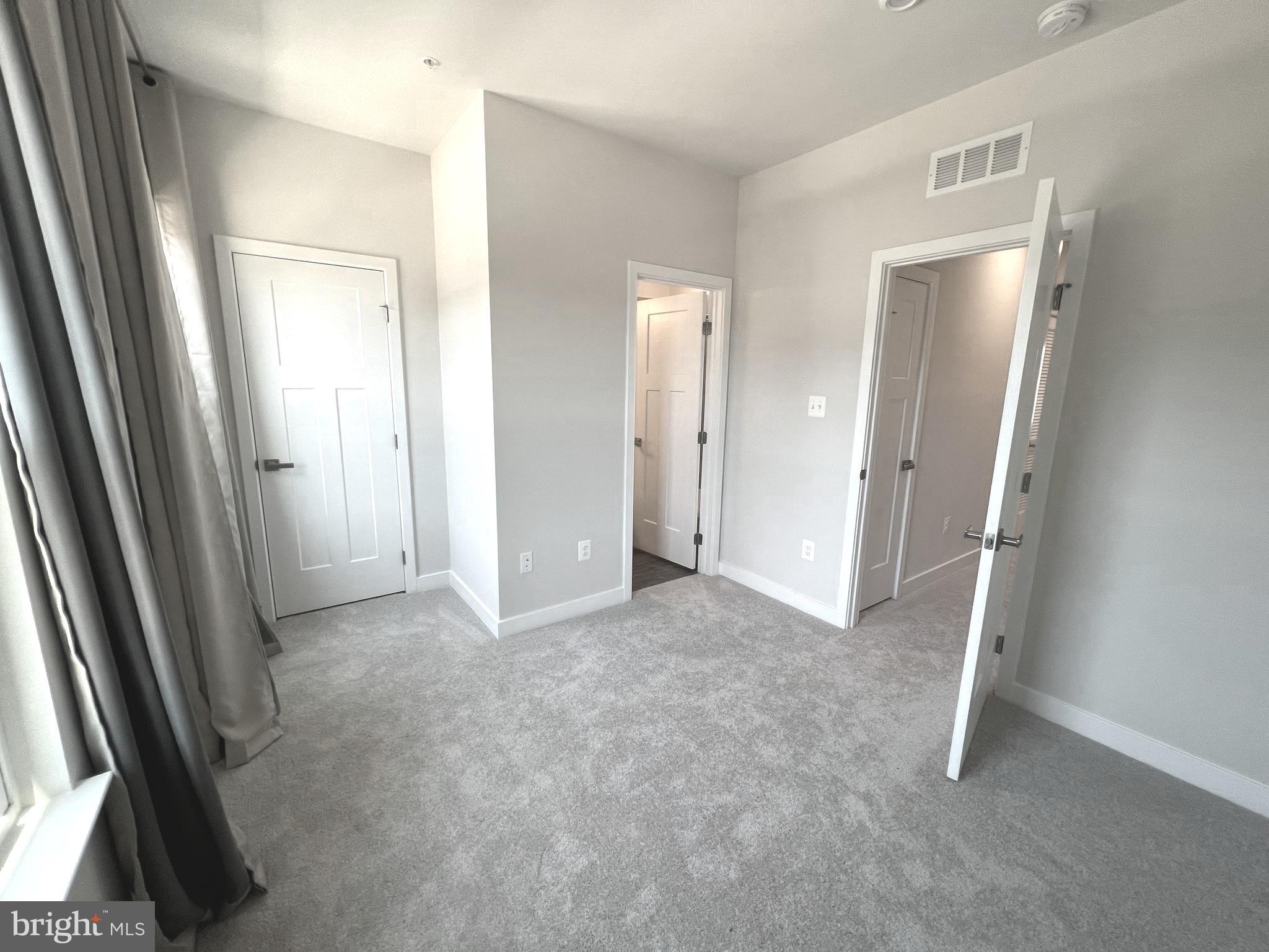 TANYARD SHORES - Residential Lease