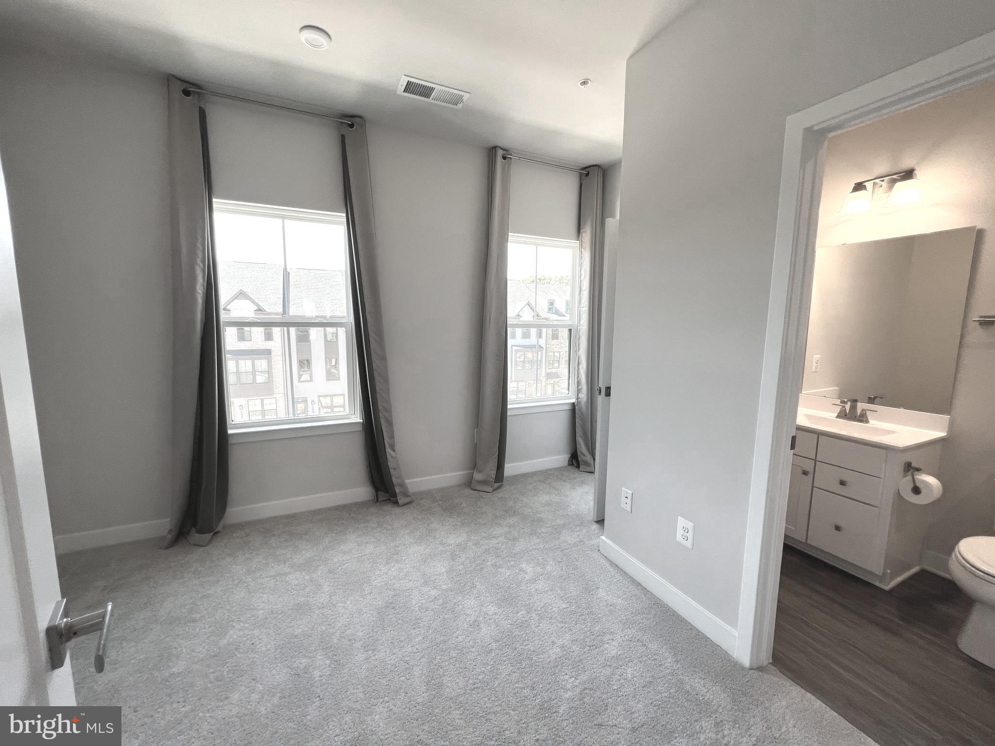 TANYARD SHORES - Residential Lease