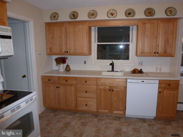 COLONIAL HEIGHTS - Residential