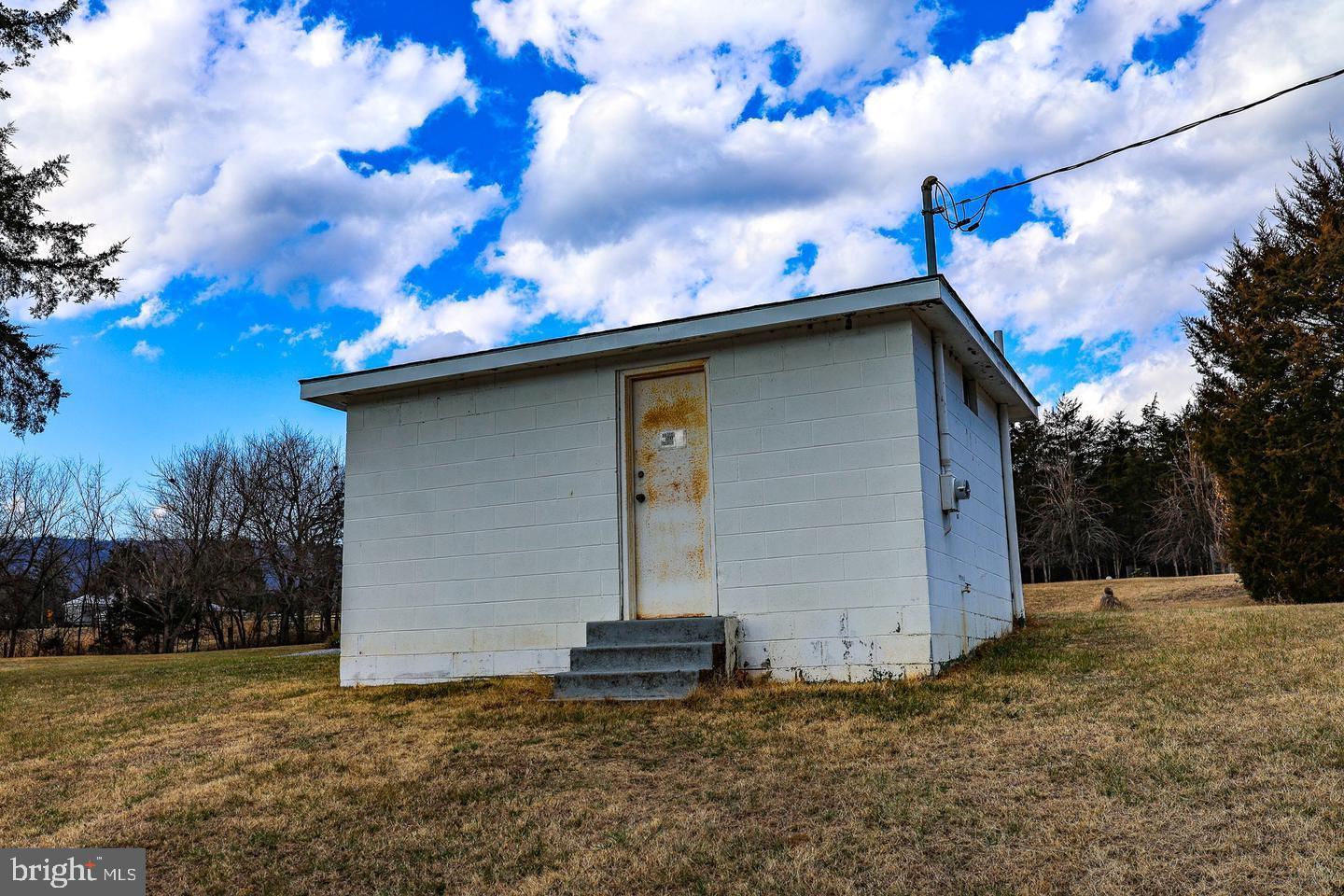 RIVERVIEW ESTATES - Land