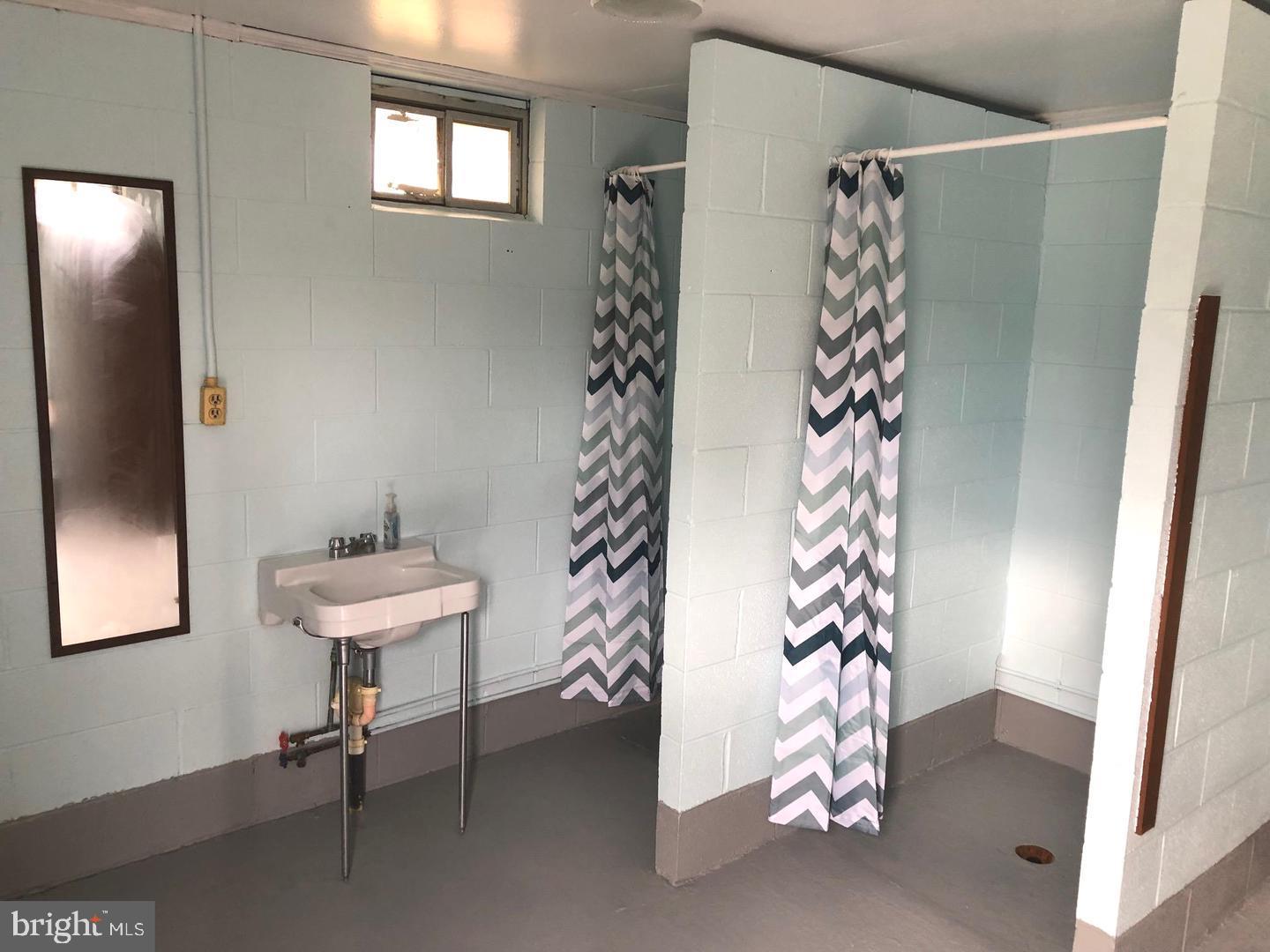 RIVERVIEW ESTATES - Land