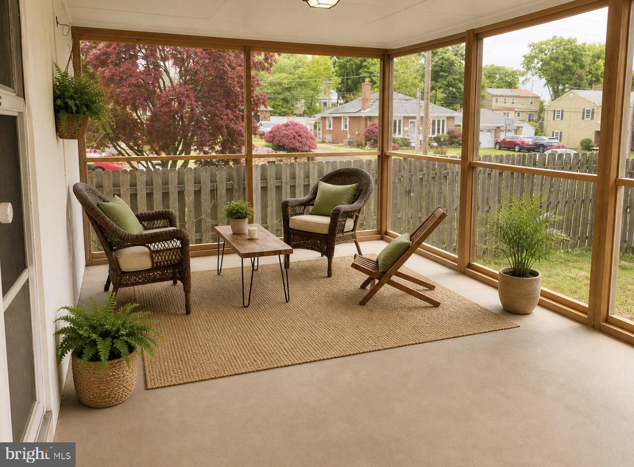 ROXBOROUGH - Residential