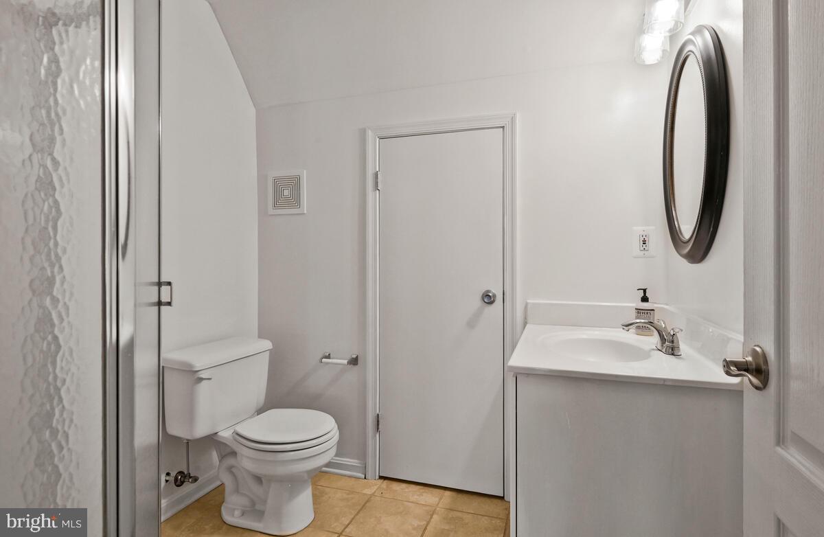 EDGEWATER AT TOWN CENTER - Residential