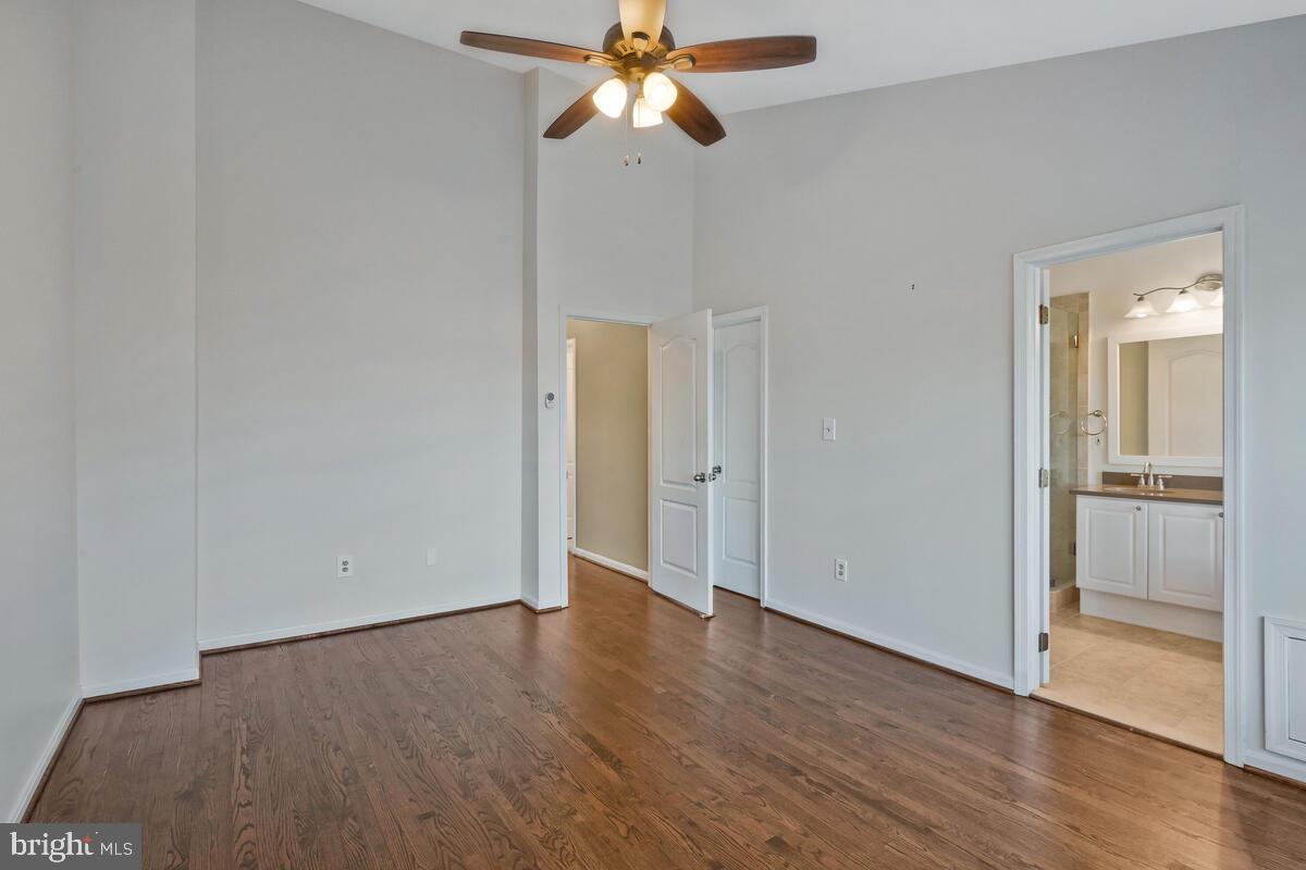 EDGEWATER AT TOWN CENTER - Residential