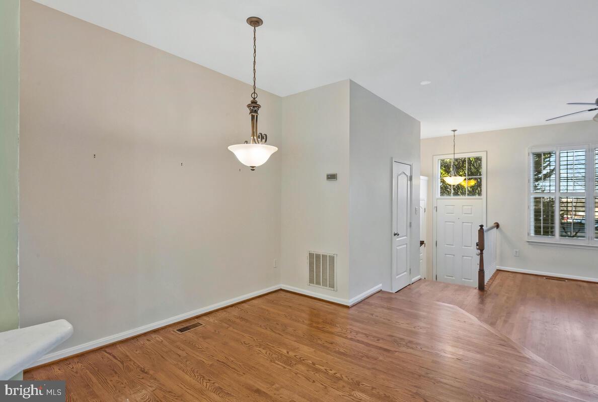 EDGEWATER AT TOWN CENTER - Residential