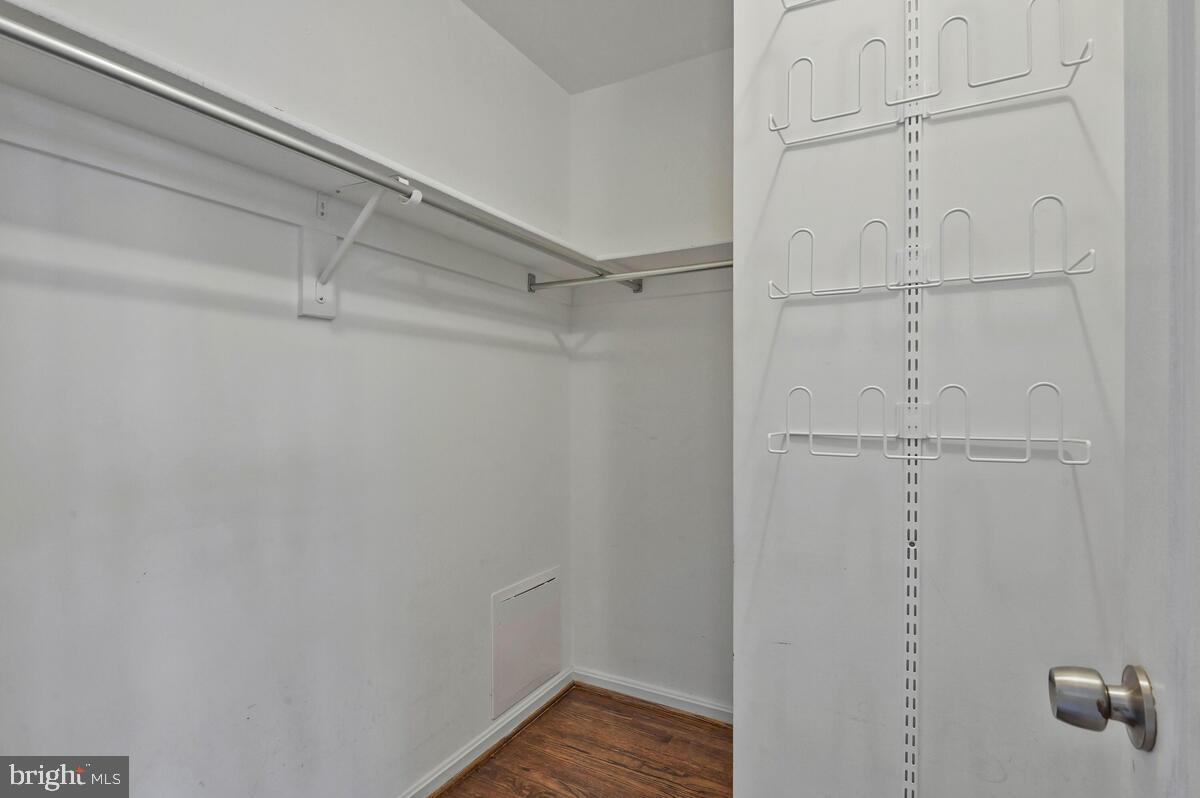 EDGEWATER AT TOWN CENTER - Residential