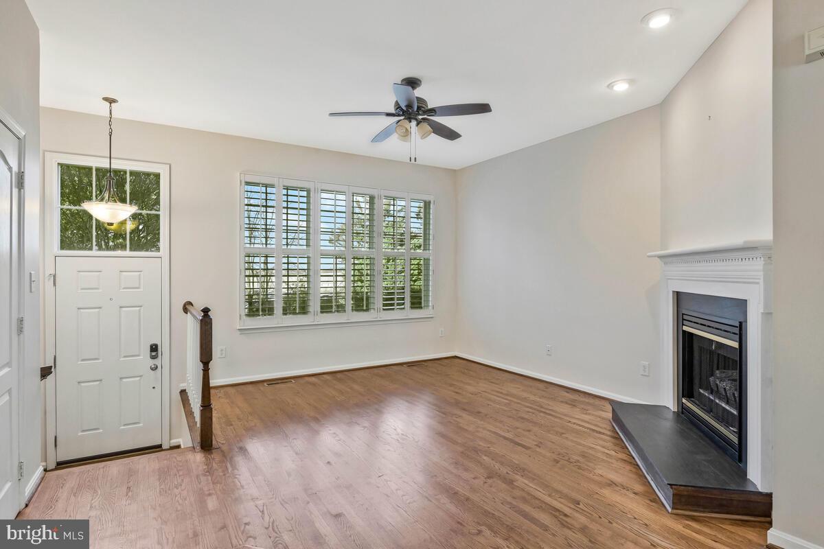 12025 EDGEMERE CIRCLE