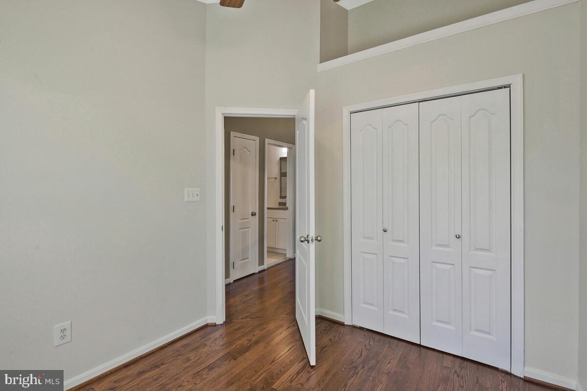 EDGEWATER AT TOWN CENTER - Residential