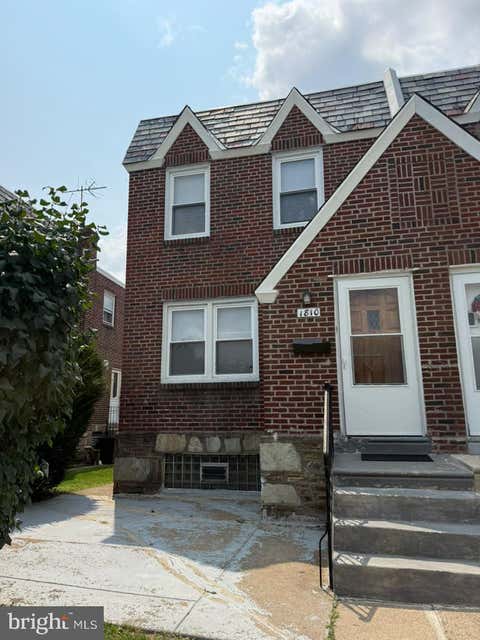 Townhouse For Sale - 1810 Benson Street<br/> PHILADELPHIA, PA 19152