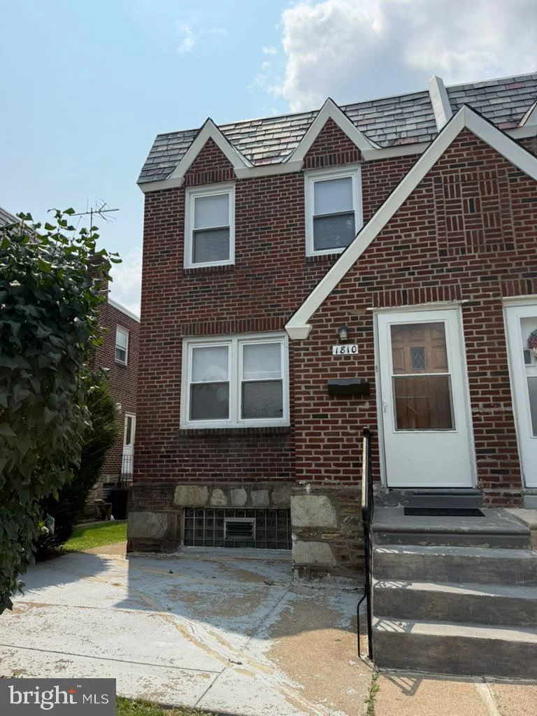 1810 Benson Street