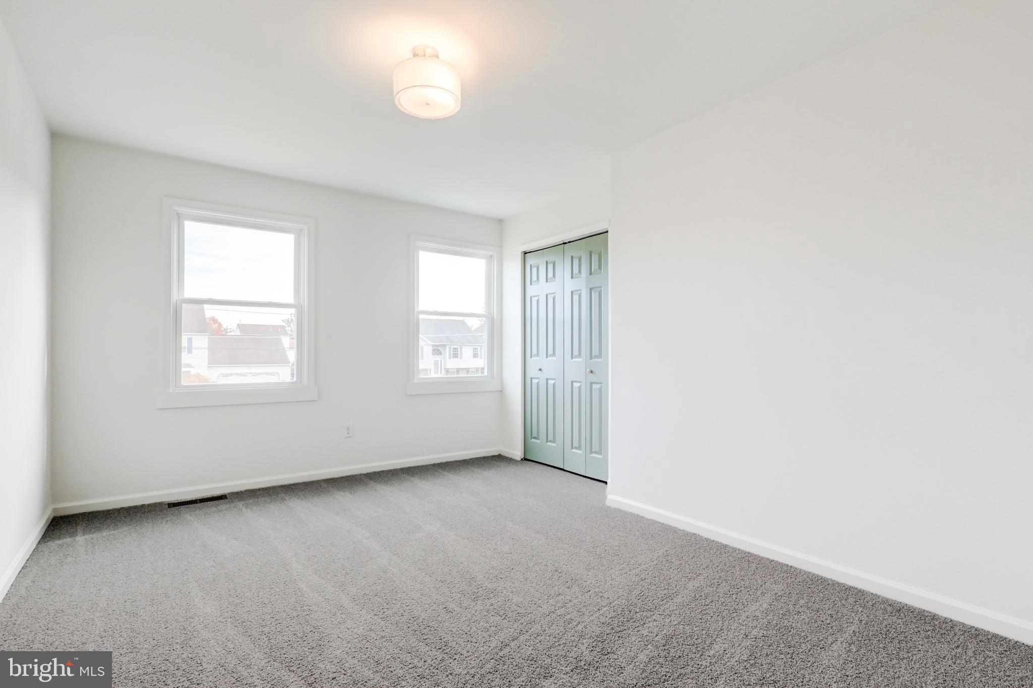 HUNTERS RUN - Residential