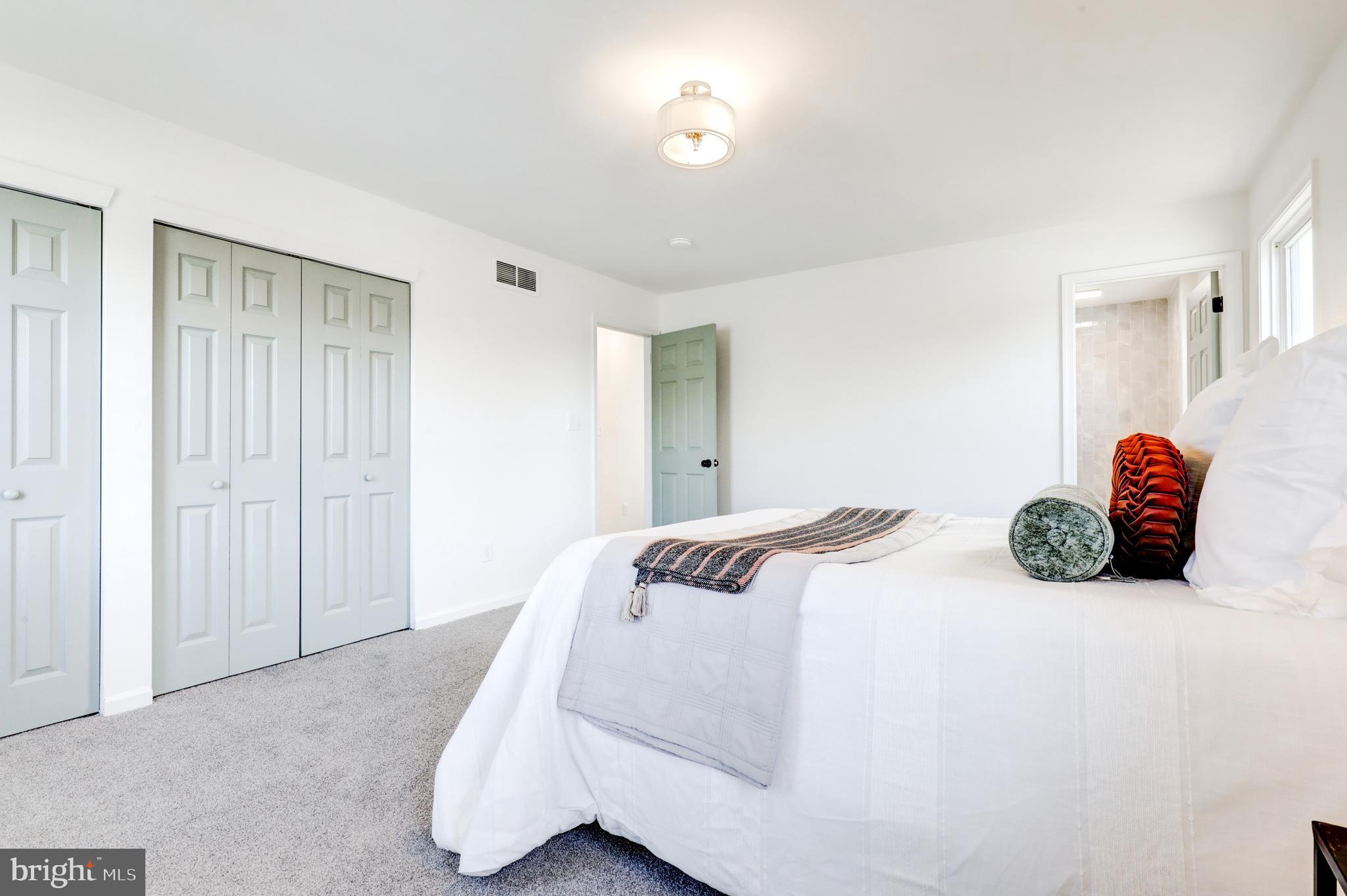 HUNTERS RUN - Residential