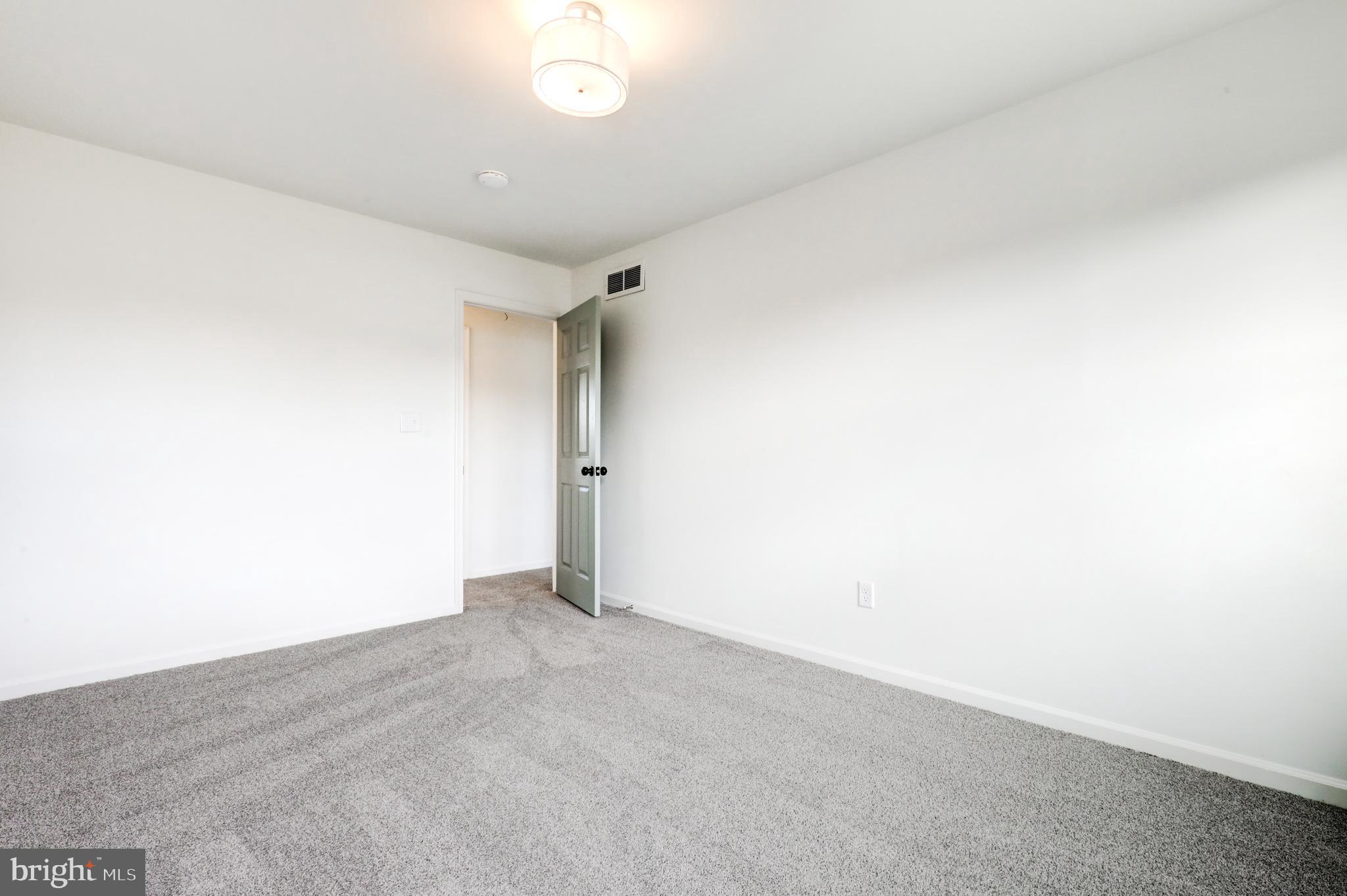 HUNTERS RUN - Residential