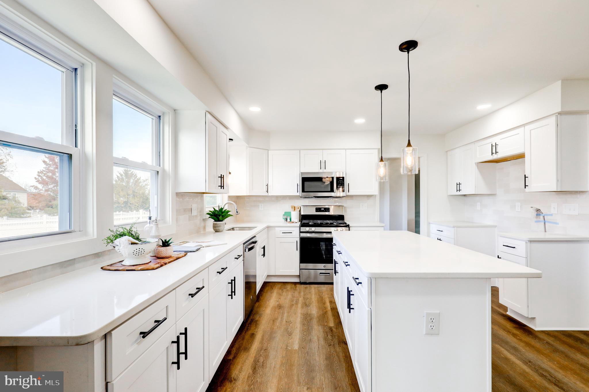 HUNTERS RUN - Residential