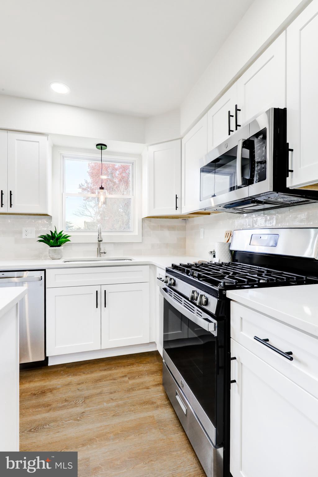 HUNTERS RUN - Residential