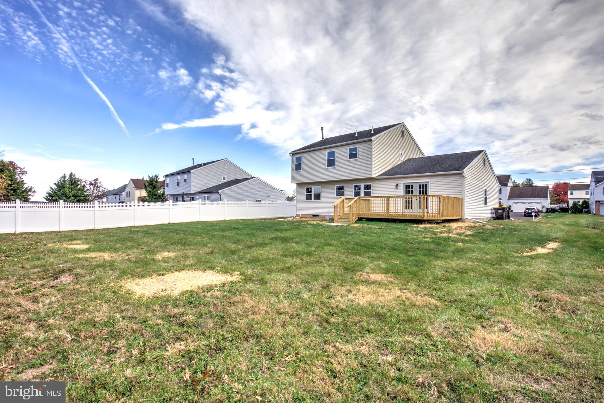 HUNTERS RUN - Residential