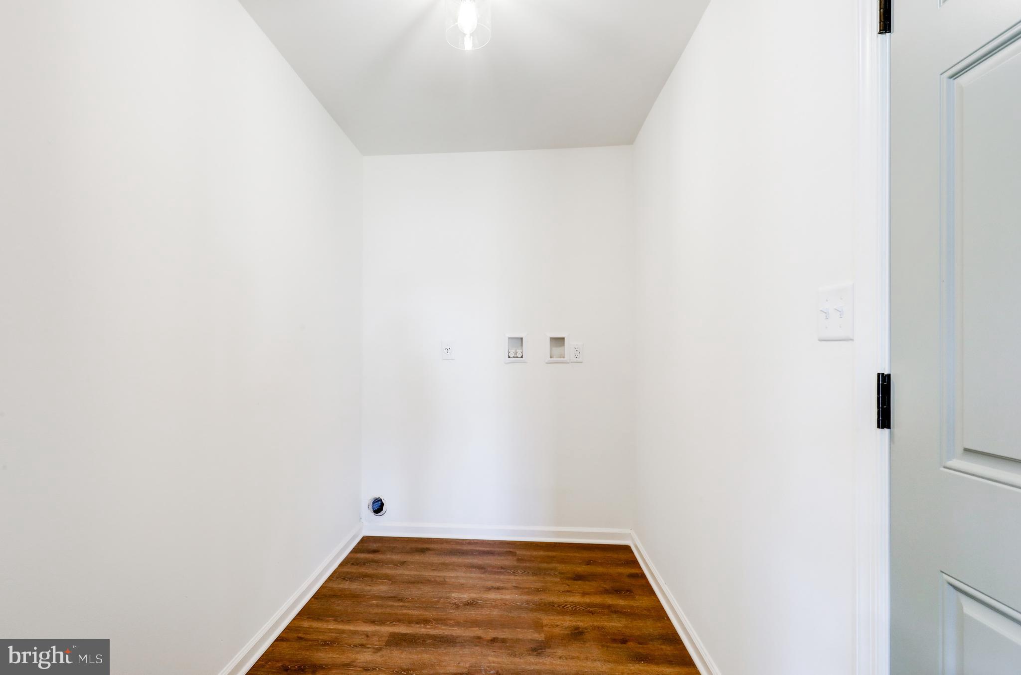 HUNTERS RUN - Residential