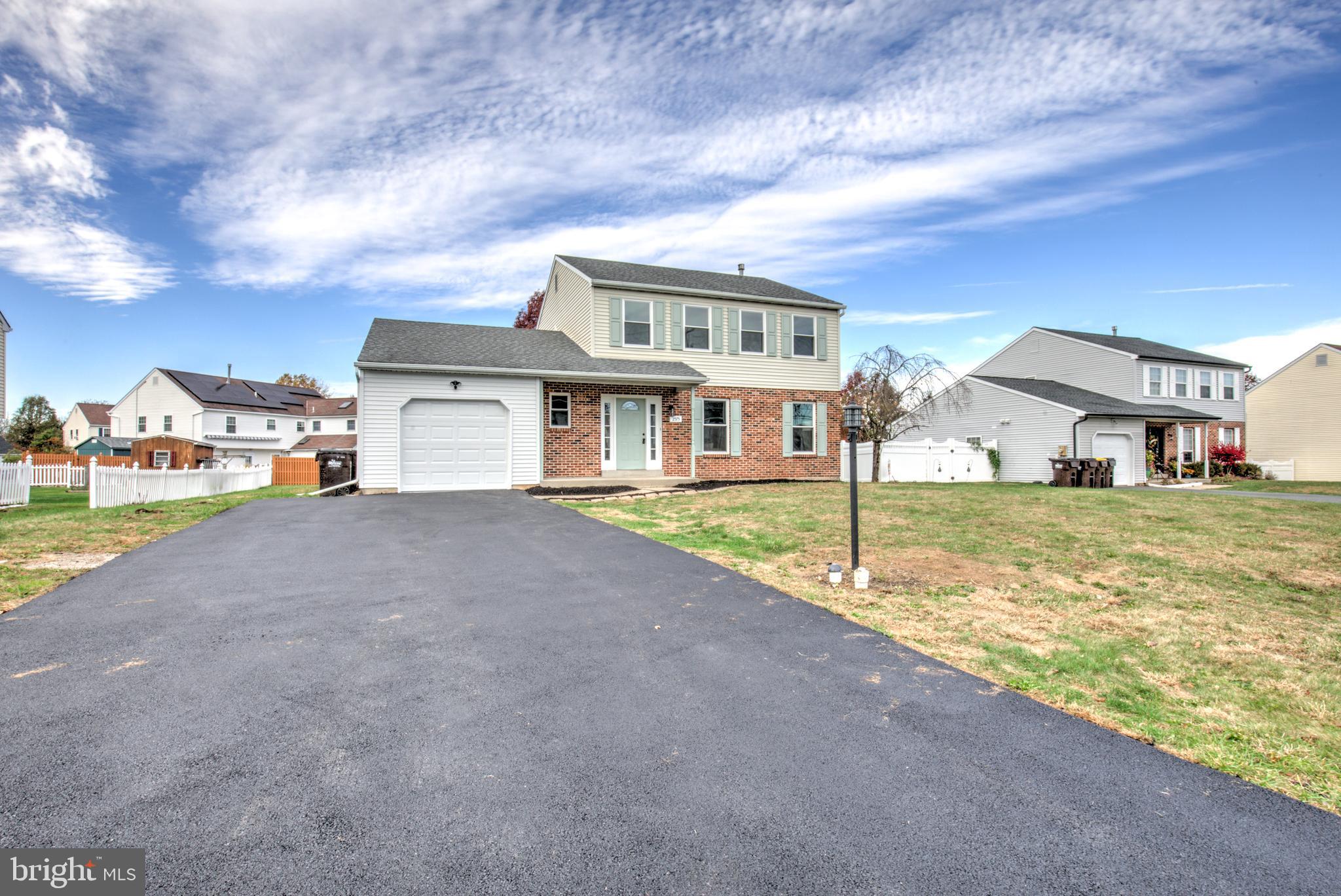 HUNTERS RUN - Residential