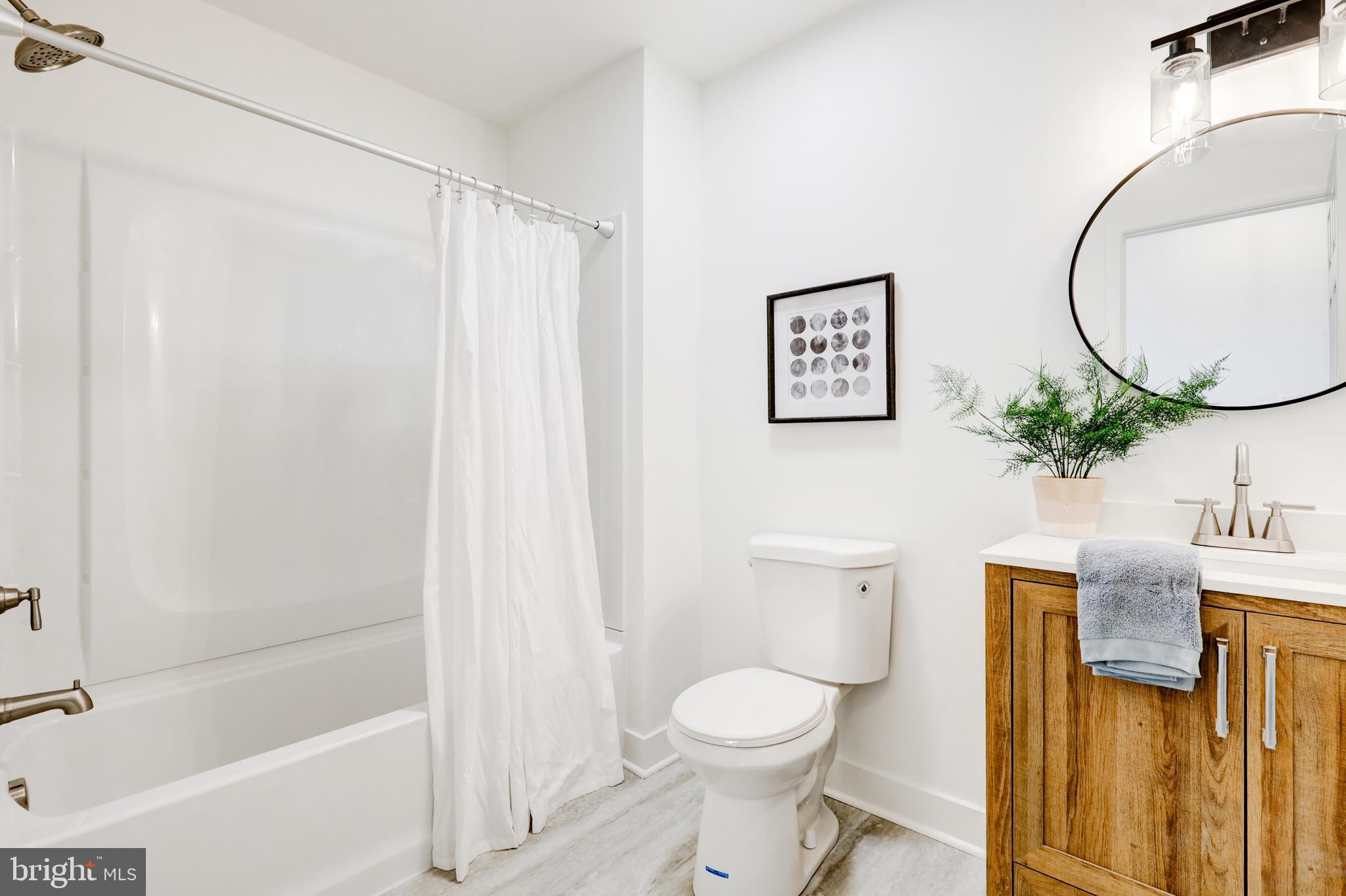 HUNTERS RUN - Residential