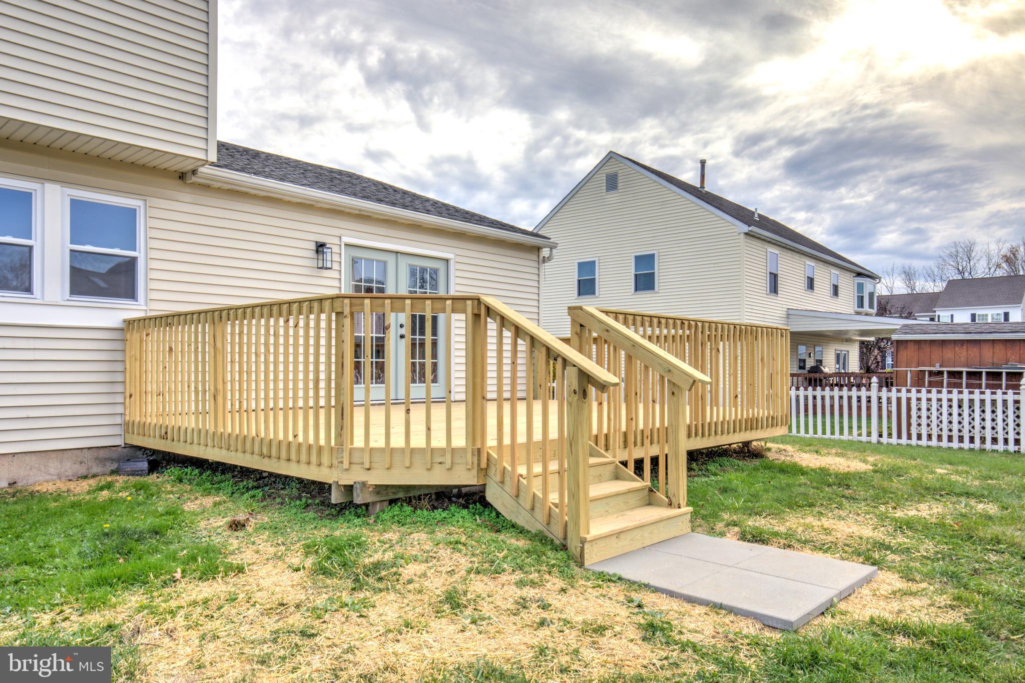 HUNTERS RUN - Residential