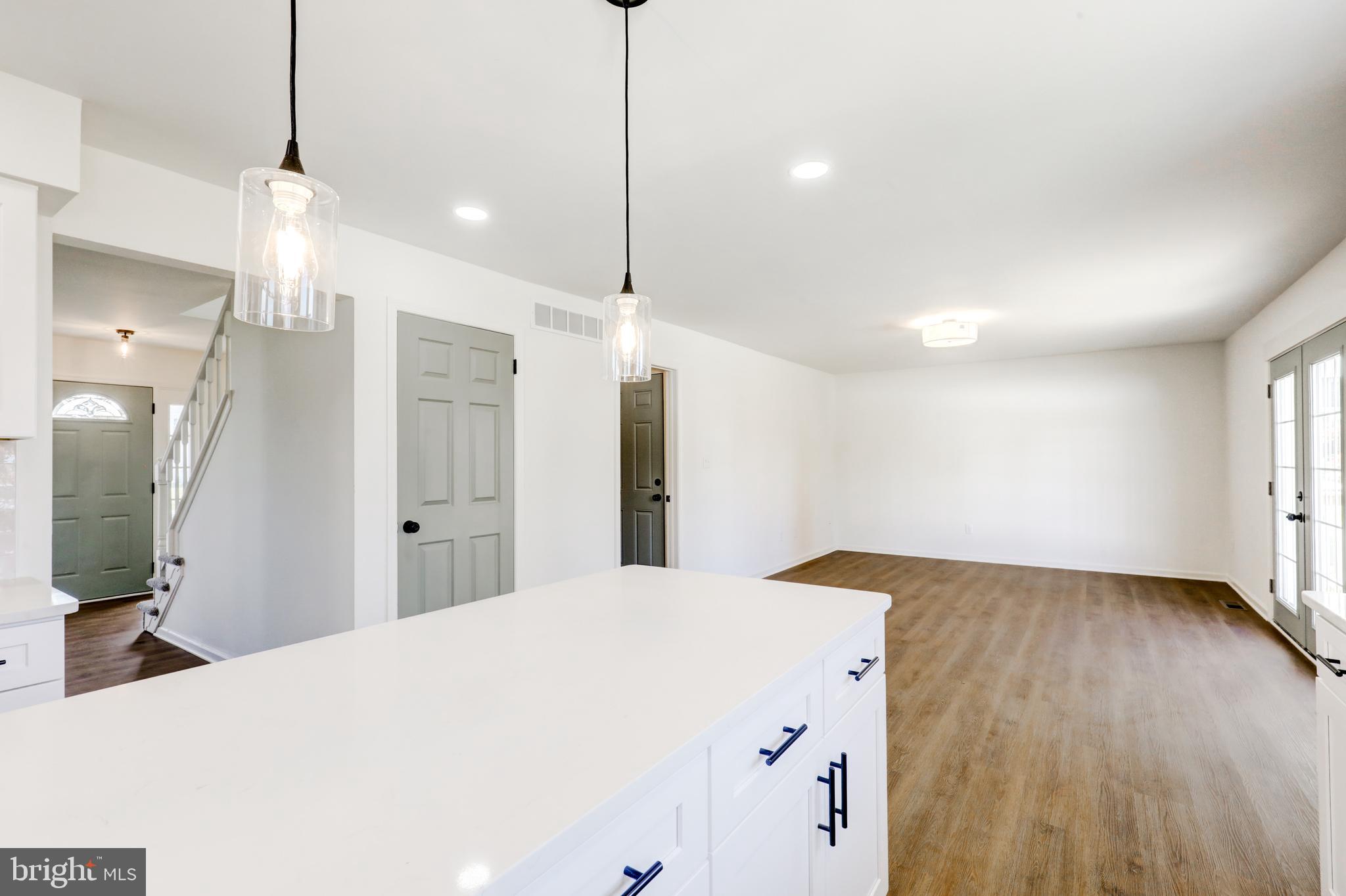 HUNTERS RUN - Residential