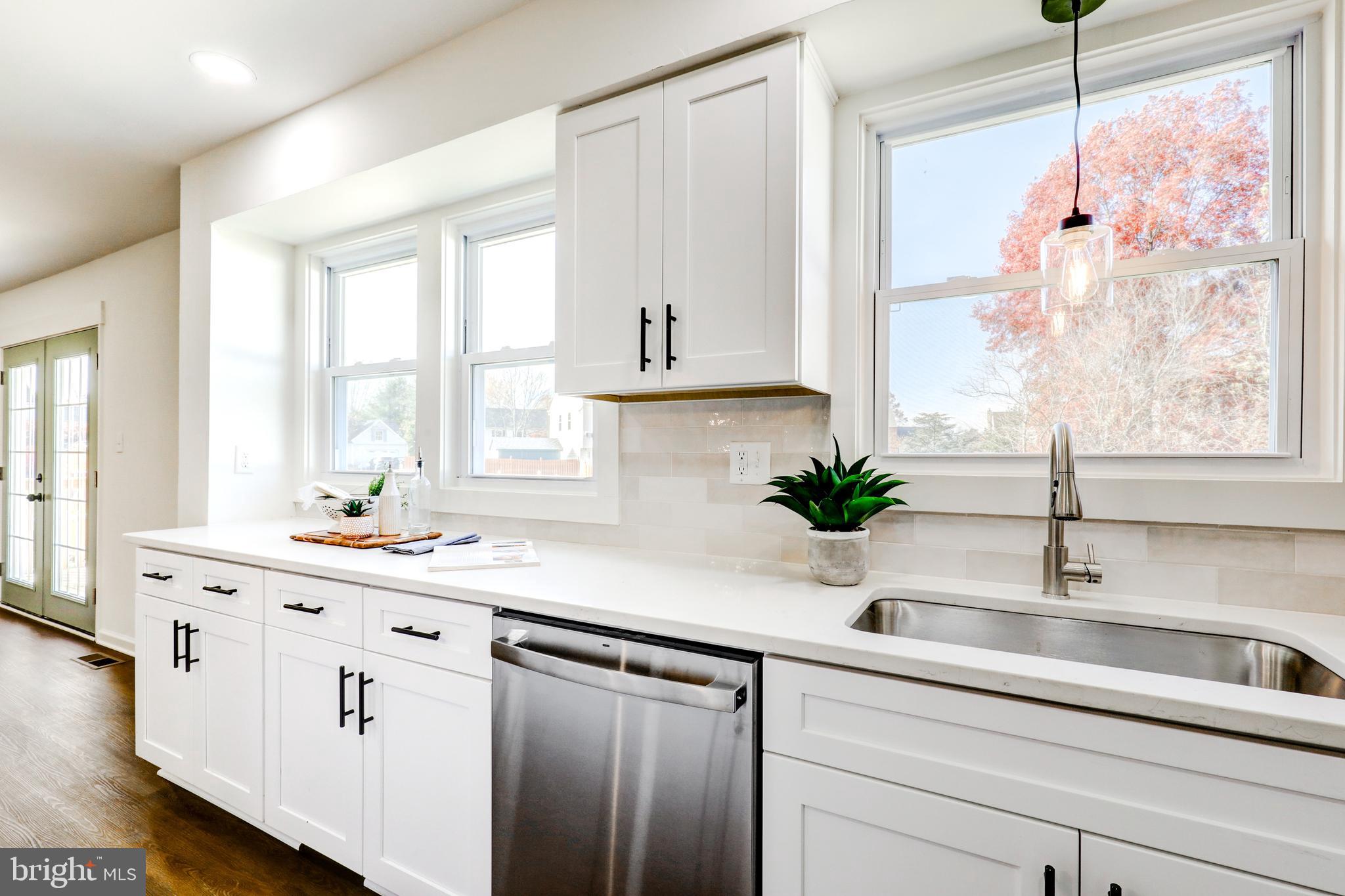 HUNTERS RUN - Residential