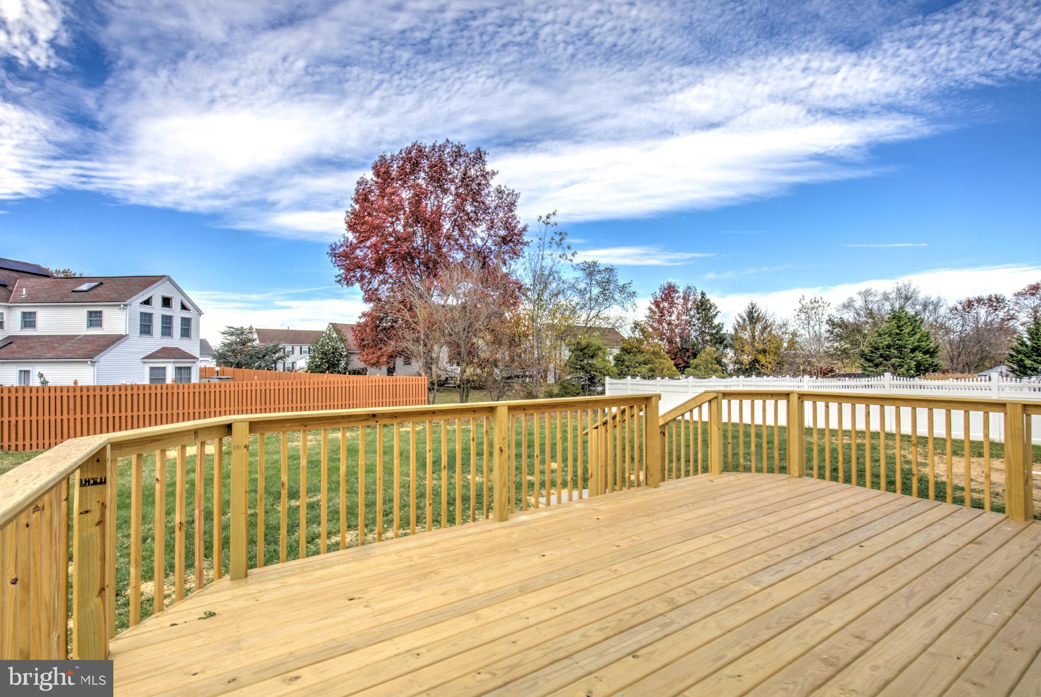 HUNTERS RUN - Residential