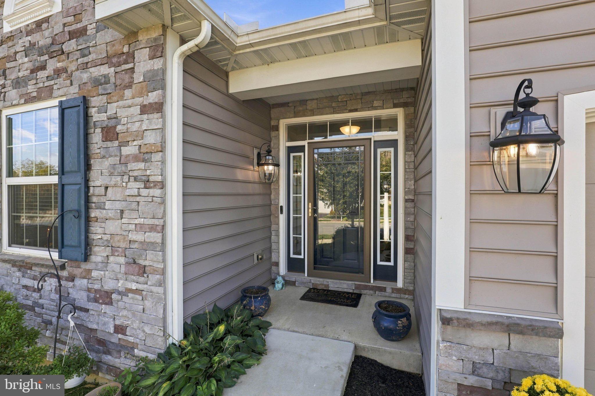 137 GOLDENFIELD DRIVE