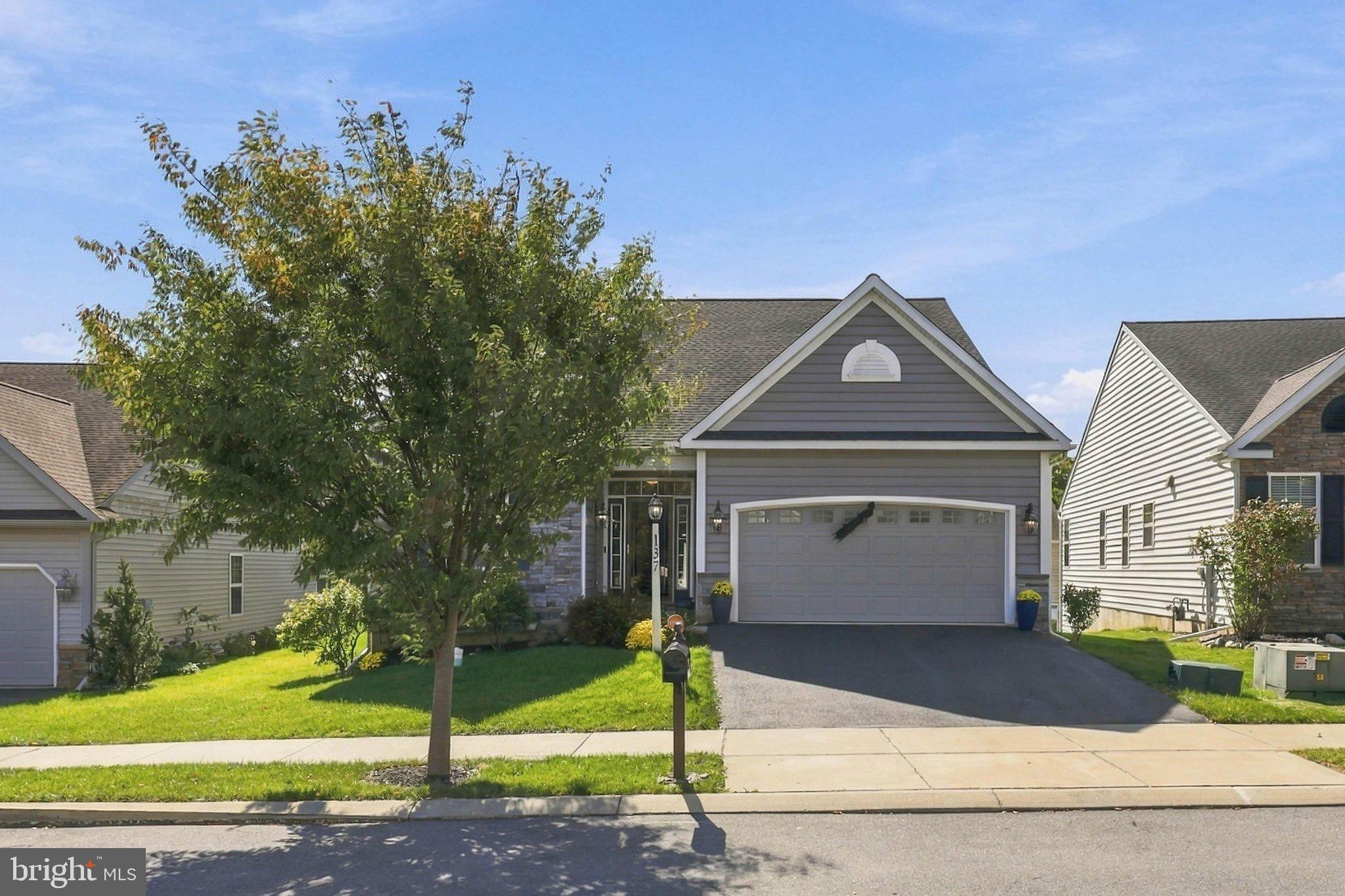 137 GOLDENFIELD DRIVE