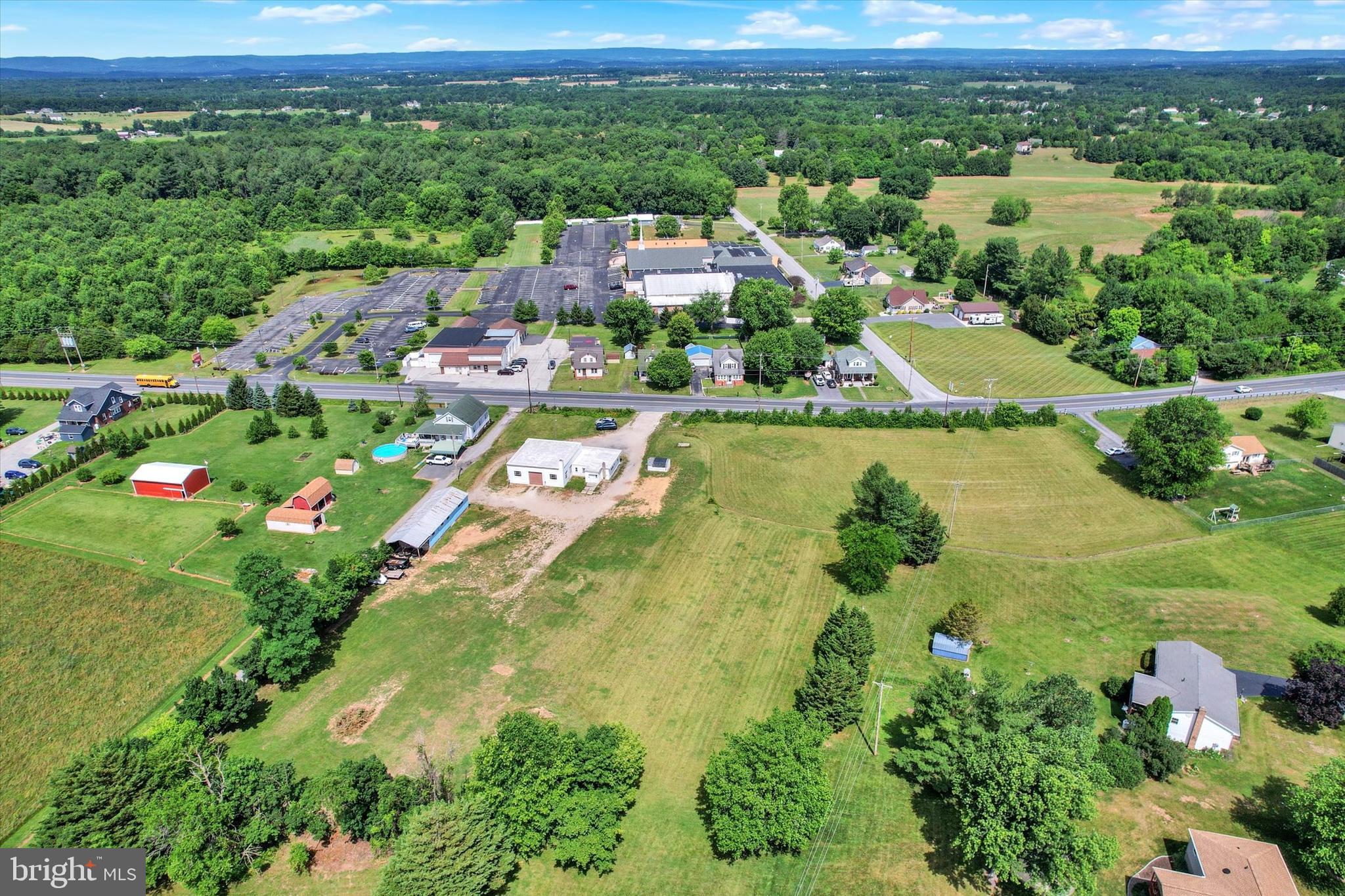 1090 FREDERICK PIKE