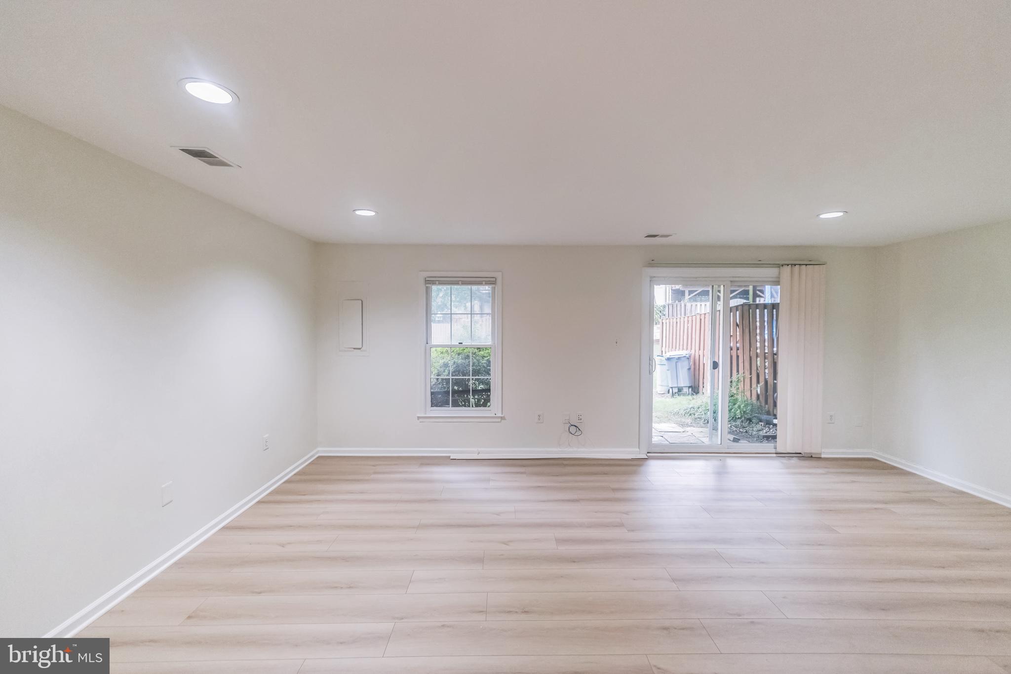 FAIR WOODS - Residential Lease