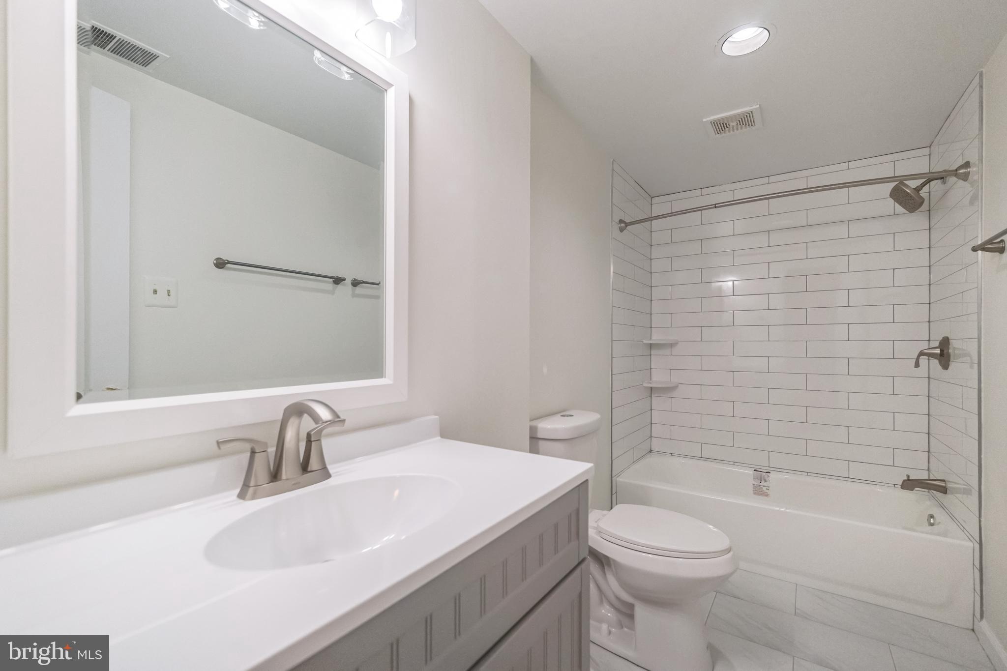 FAIR WOODS - Residential Lease