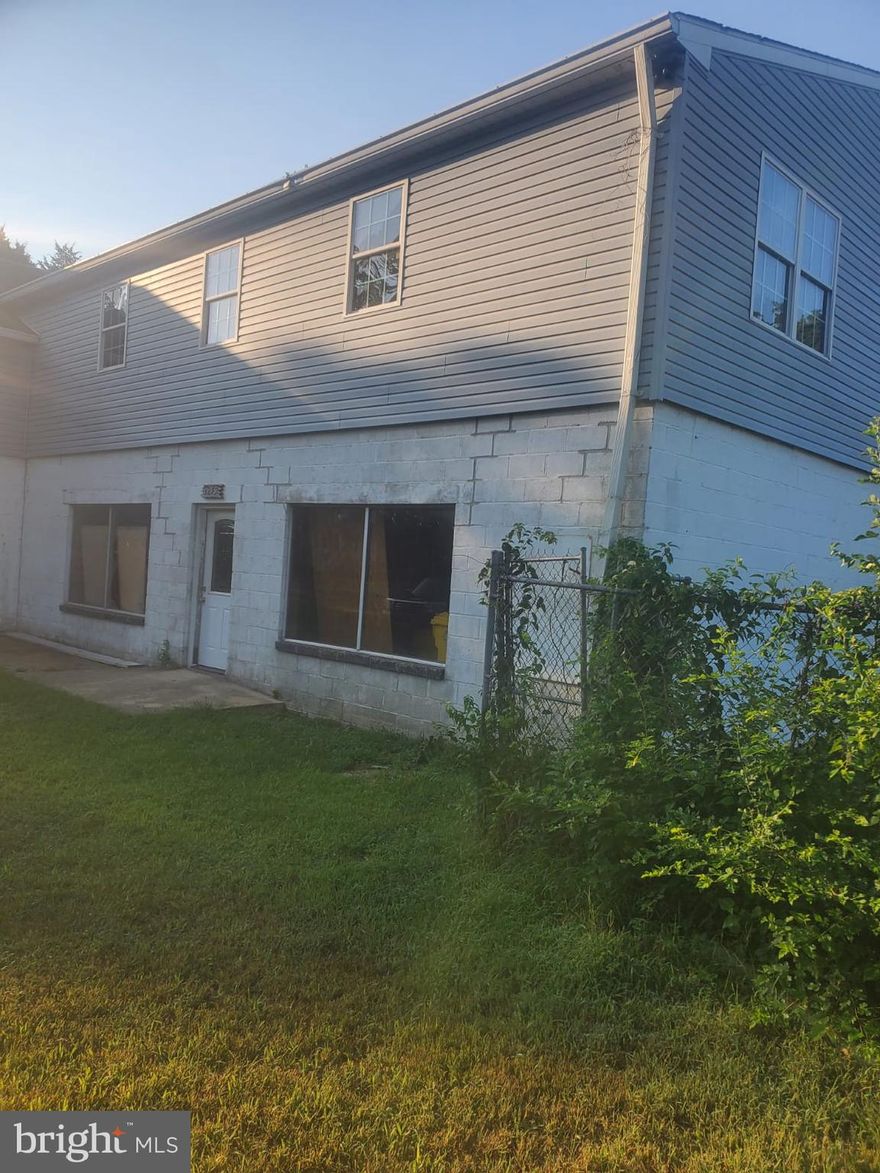 This 5,300+ sq ft sitting on 1.37 acre of land can be used for many commercial purposes. It's price to sell. Therefore, send us your reasonable offer. The property needs some updates to make it shine. The property will be sold strictly As Is