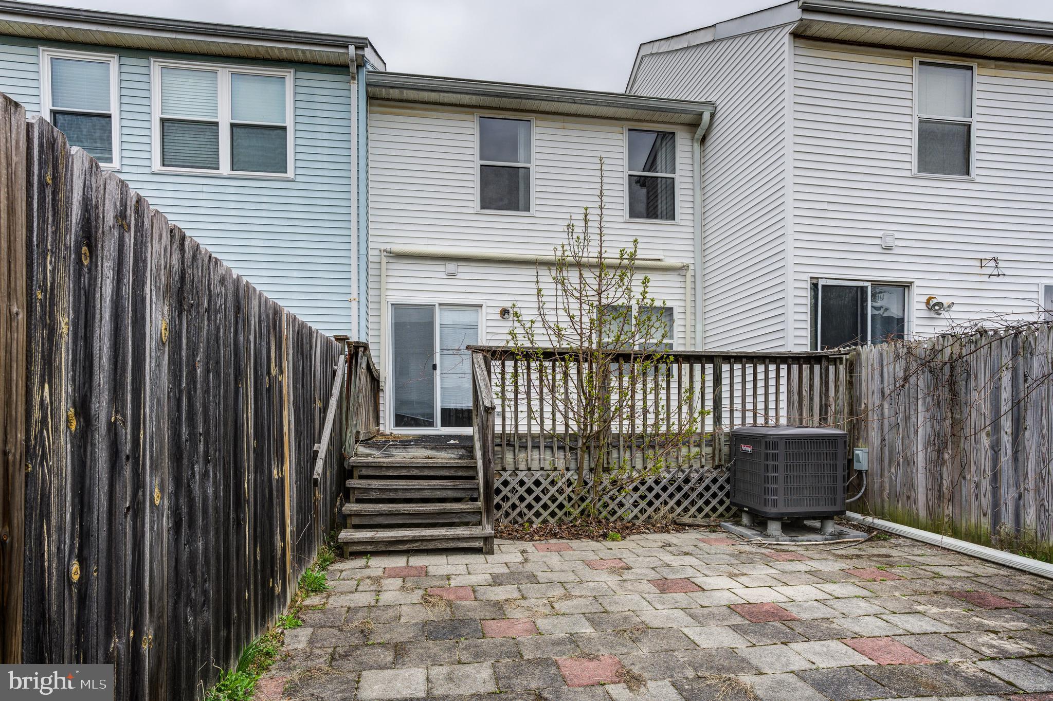 VILLAGE OF PAWNEE - Residential