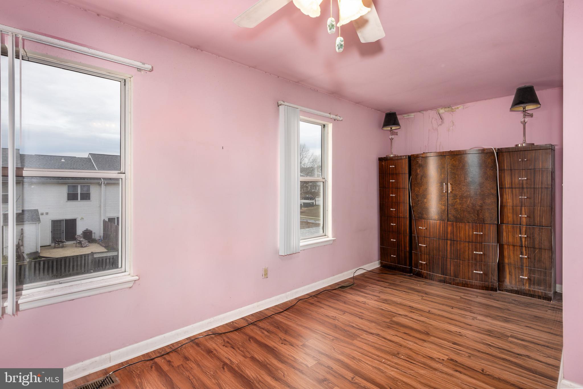 VILLAGE OF PAWNEE - Residential