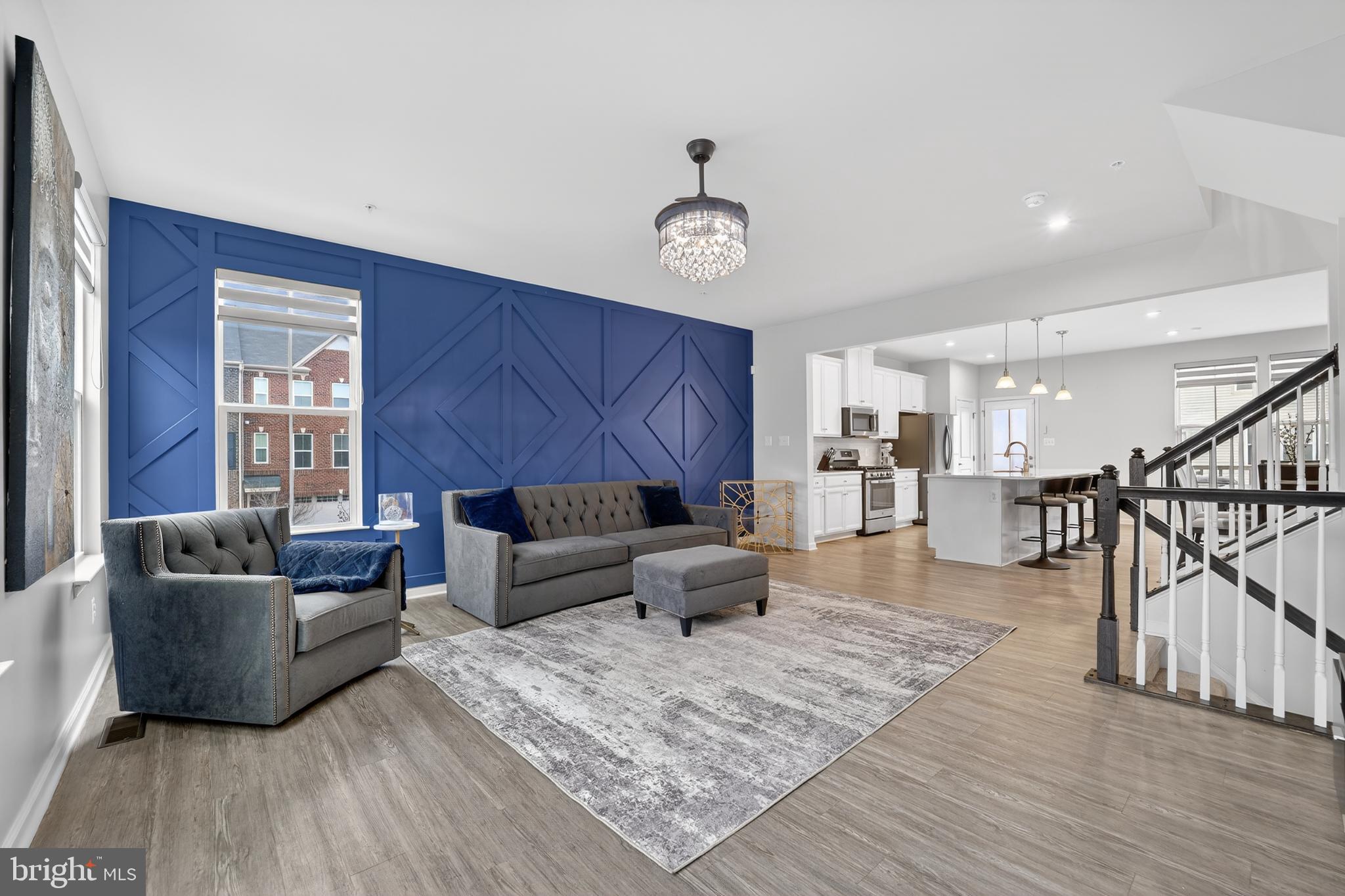 WESTCHESTER SQUARE - Residential