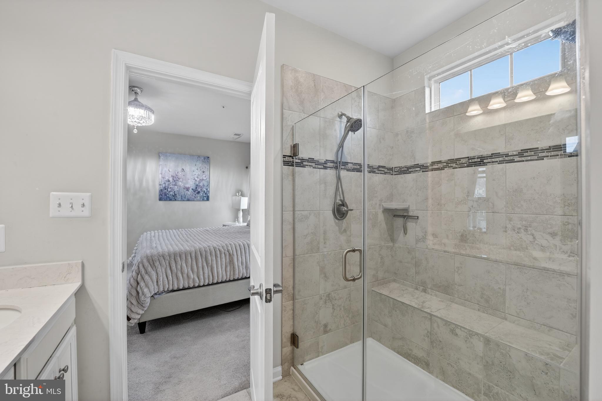 WESTCHESTER SQUARE - Residential