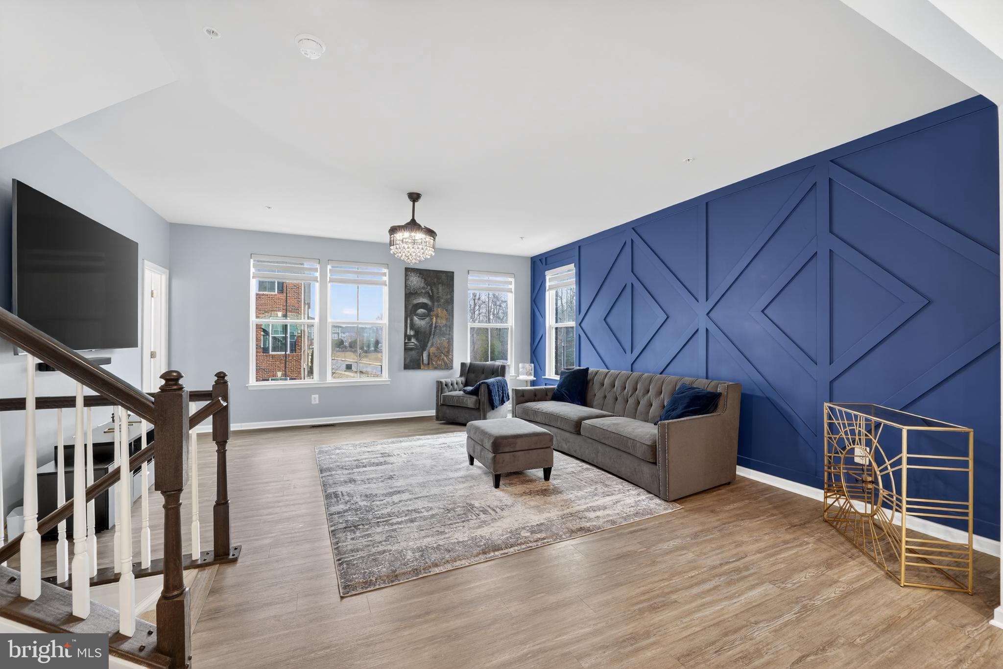 WESTCHESTER SQUARE - Residential