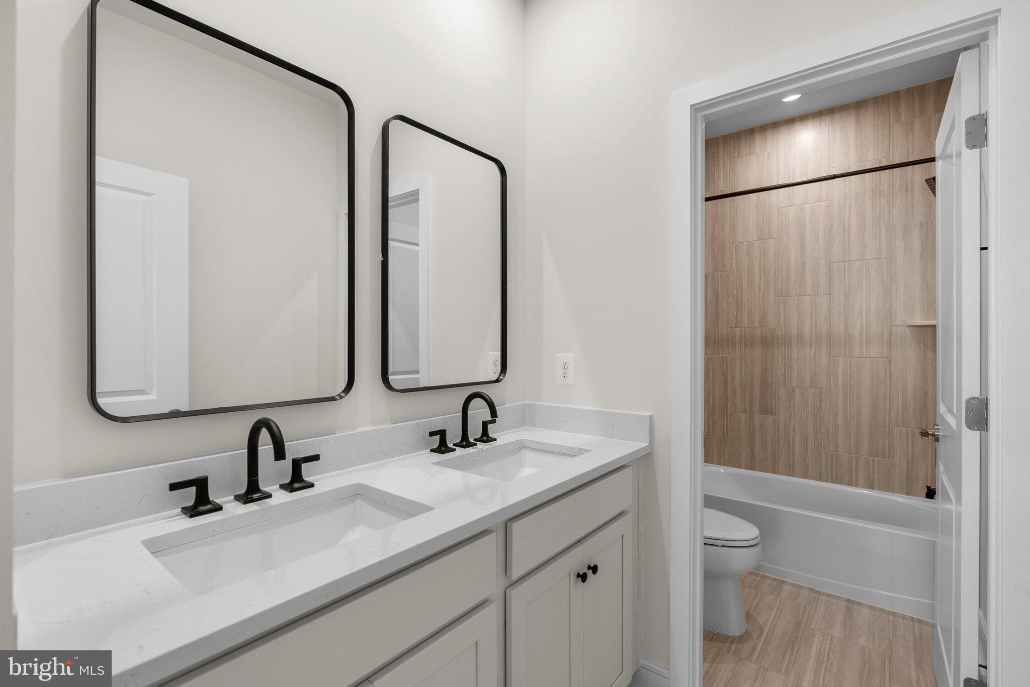 HERITAGE AT MARSHALL - Residential