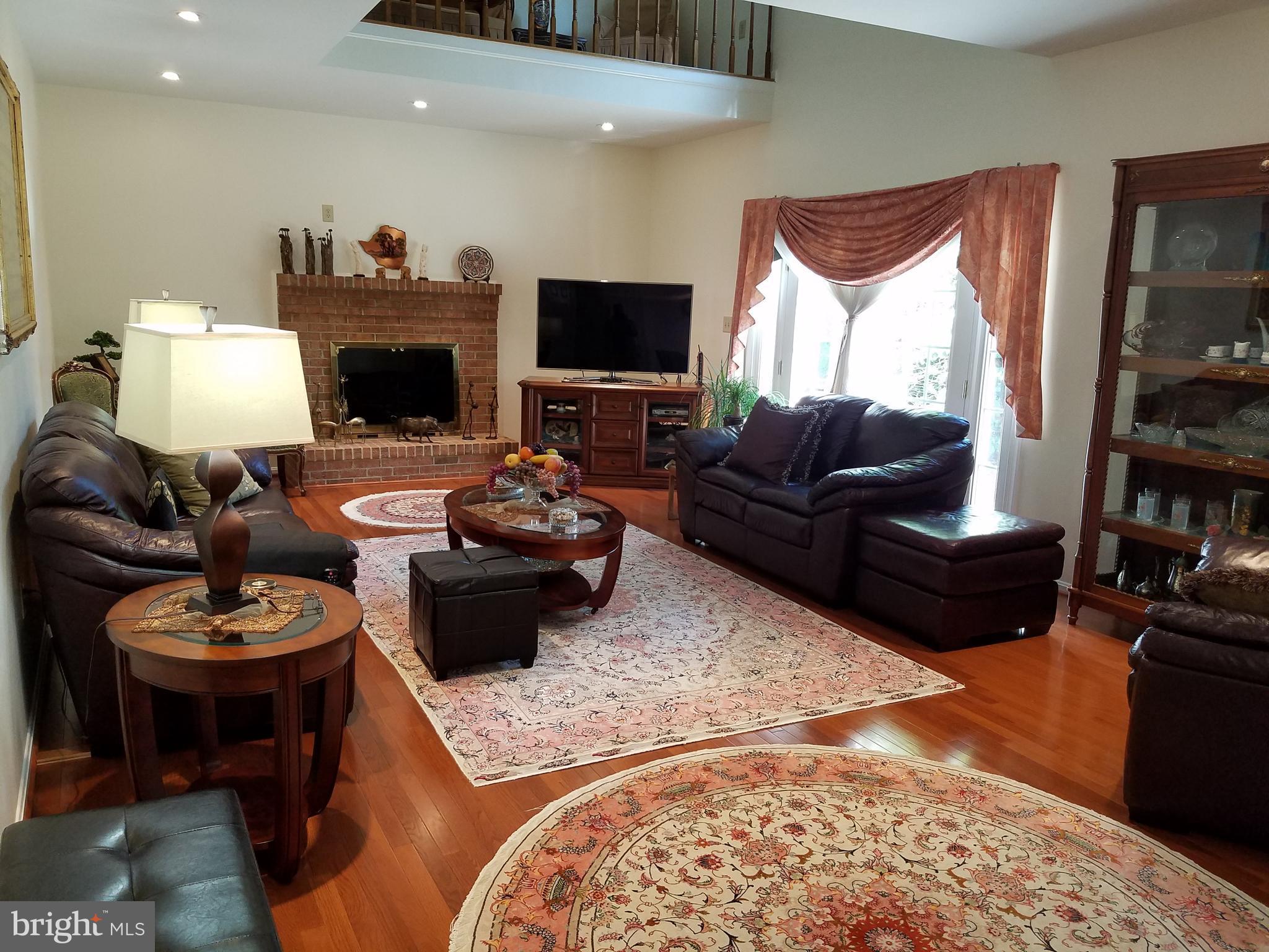 QUINCE ORCHARD ESTATES - Residential