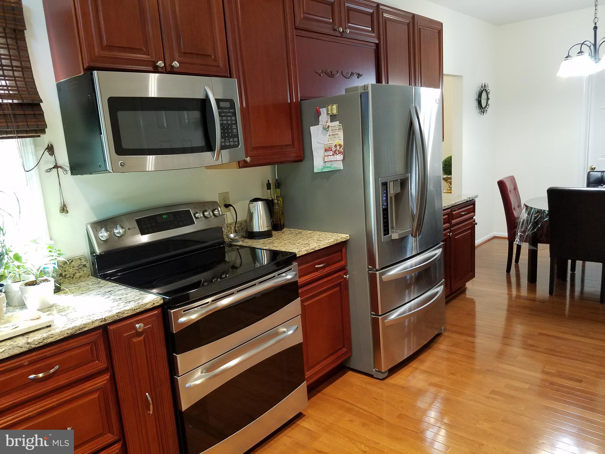 QUINCE ORCHARD ESTATES - Residential