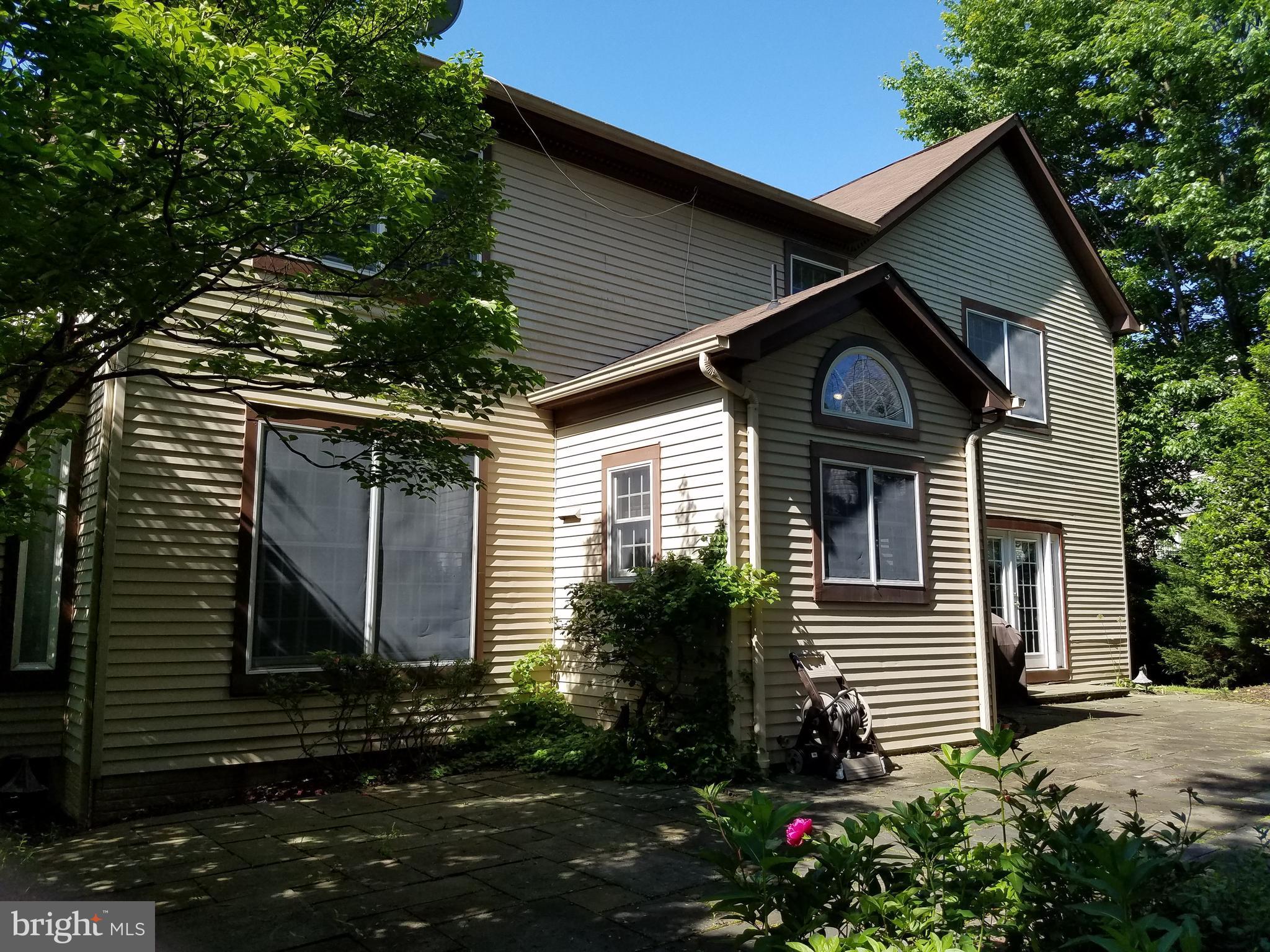 QUINCE ORCHARD ESTATES - Residential