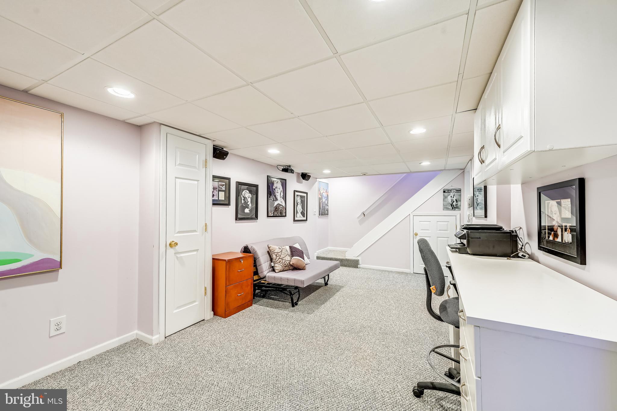 ROYAL HEIGHTS - Residential